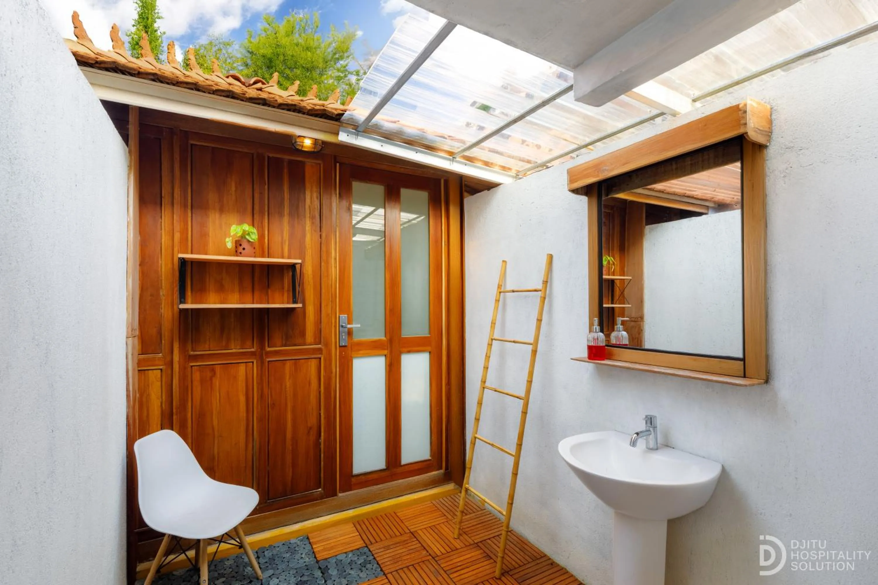 Bathroom in Yukke Tembi Homestay