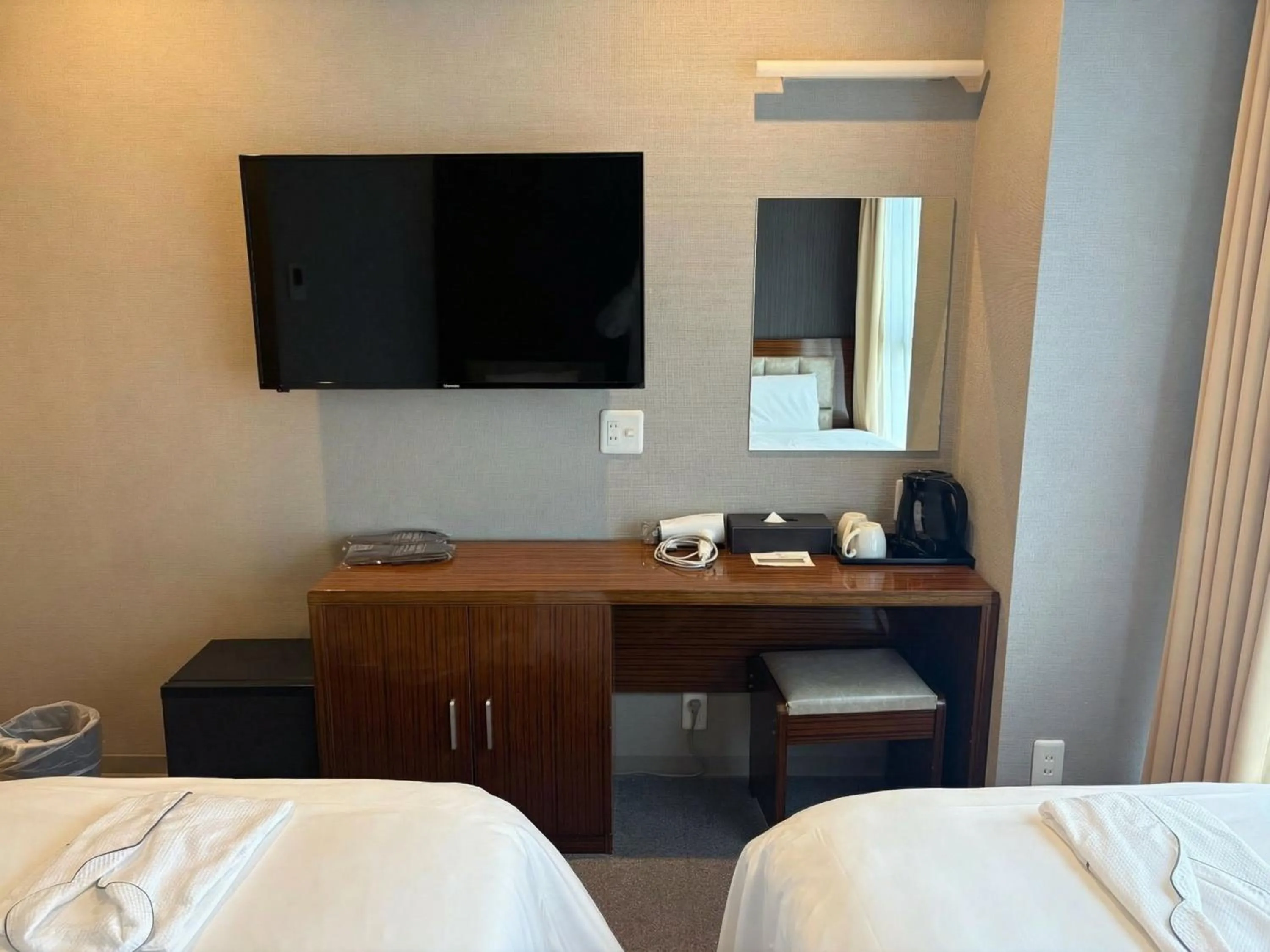 Photo of the whole room, Bed in EZ HOTEL Kansai Airport Seaside
