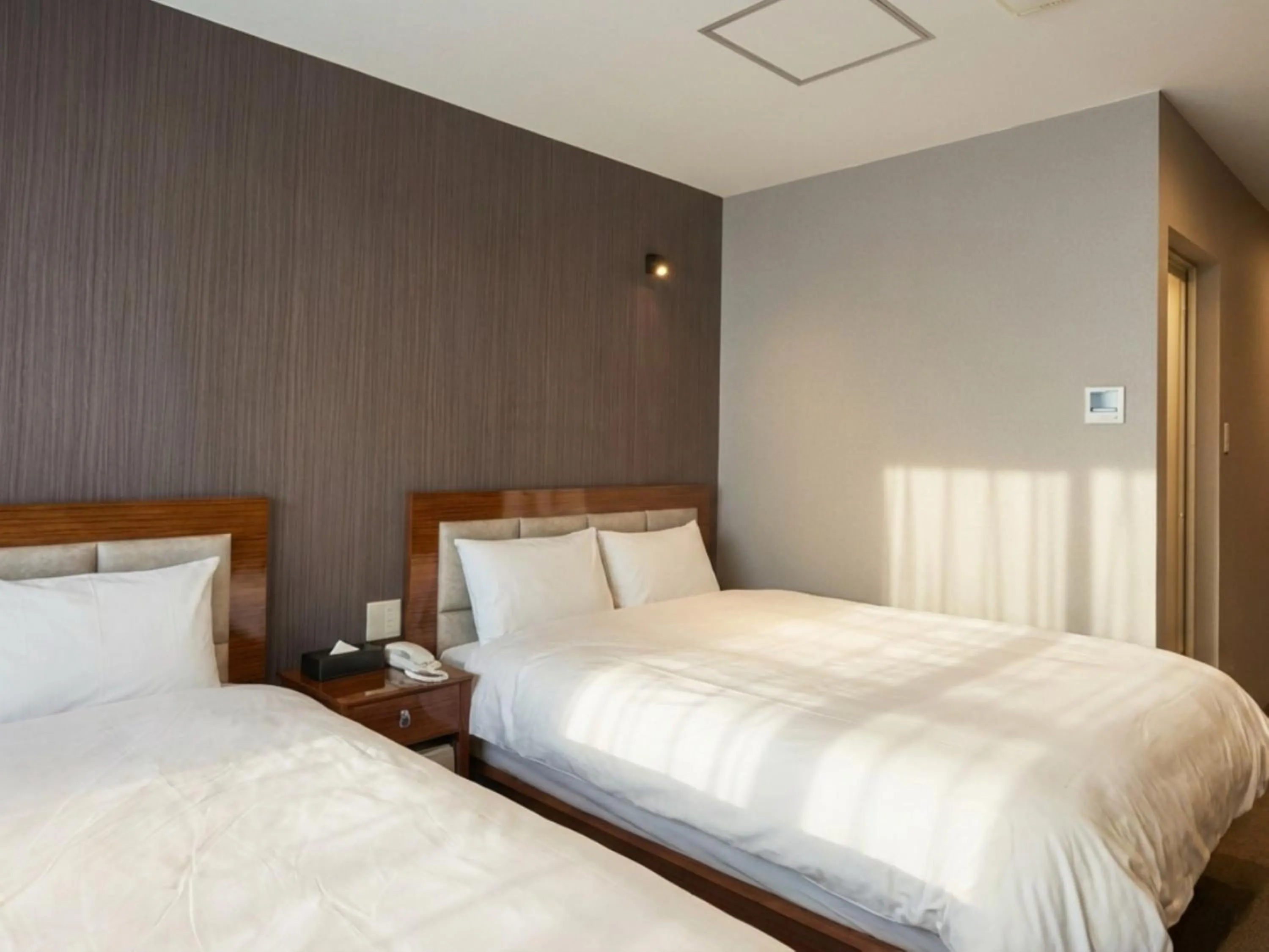 Photo of the whole room, Bed in EZ HOTEL Kansai Airport Seaside