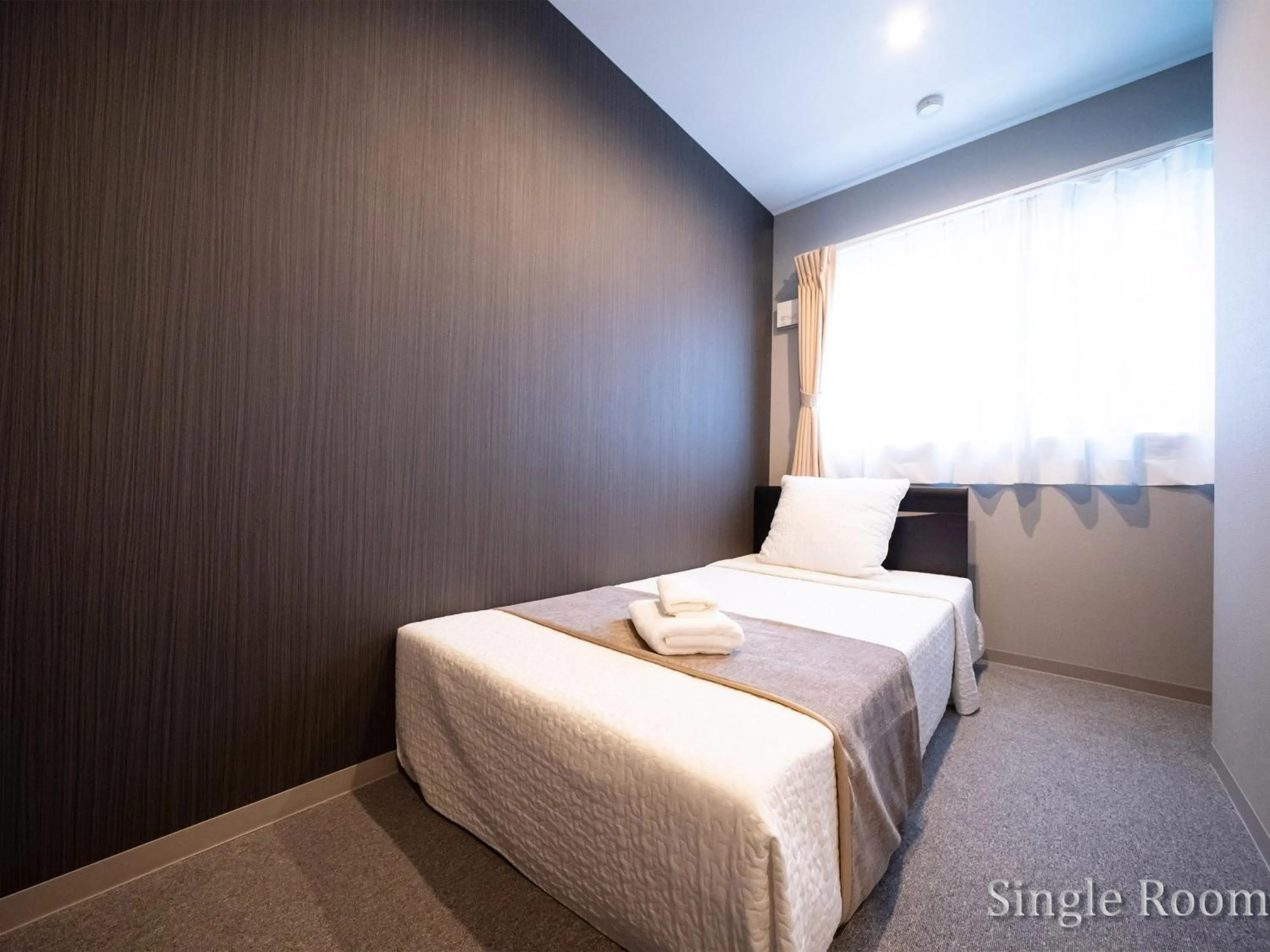 Photo of the whole room, Bed in EZ HOTEL Kansai Airport Seaside