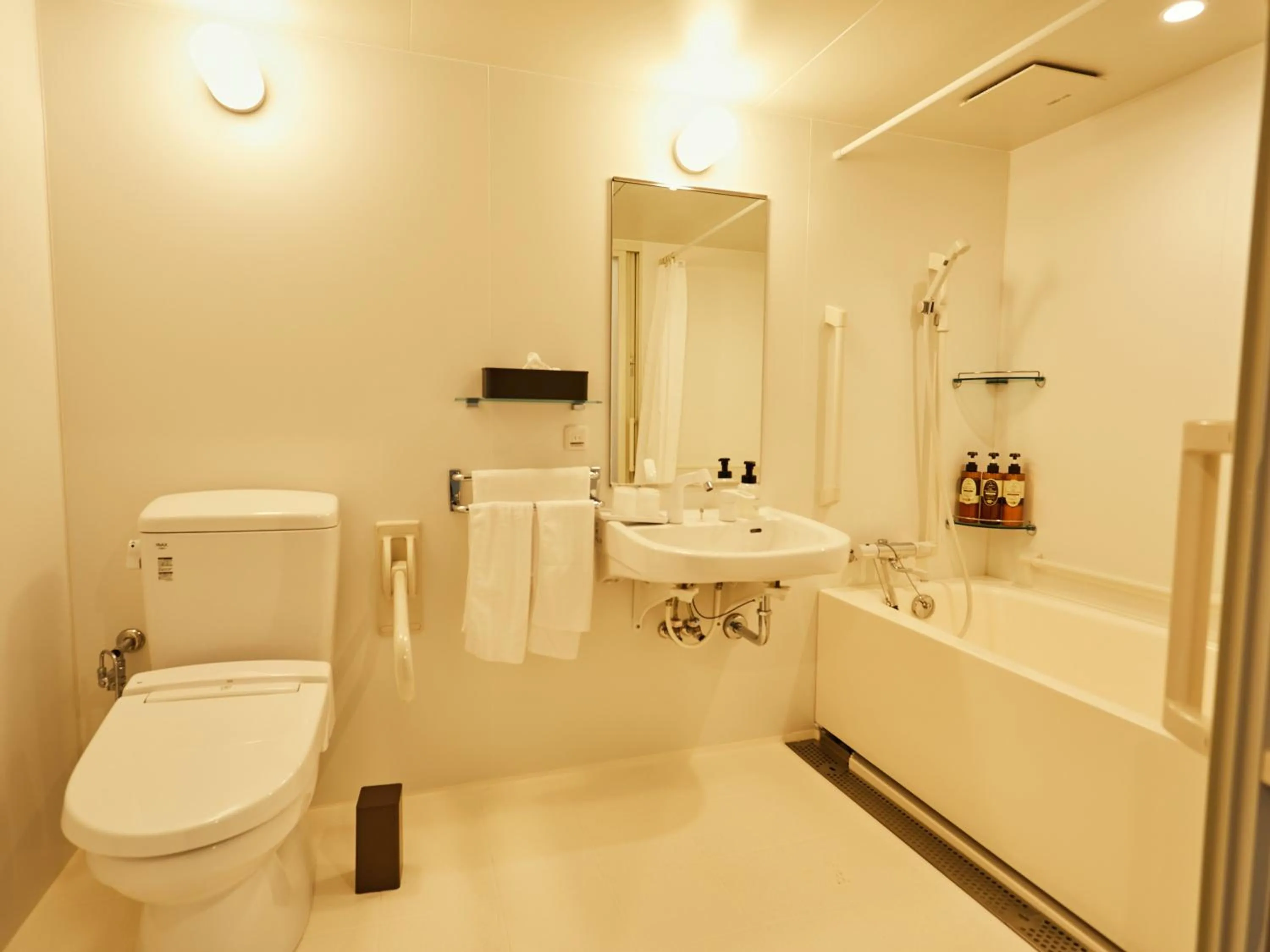 Photo of the whole room in EZ HOTEL Kansai Airport Seaside