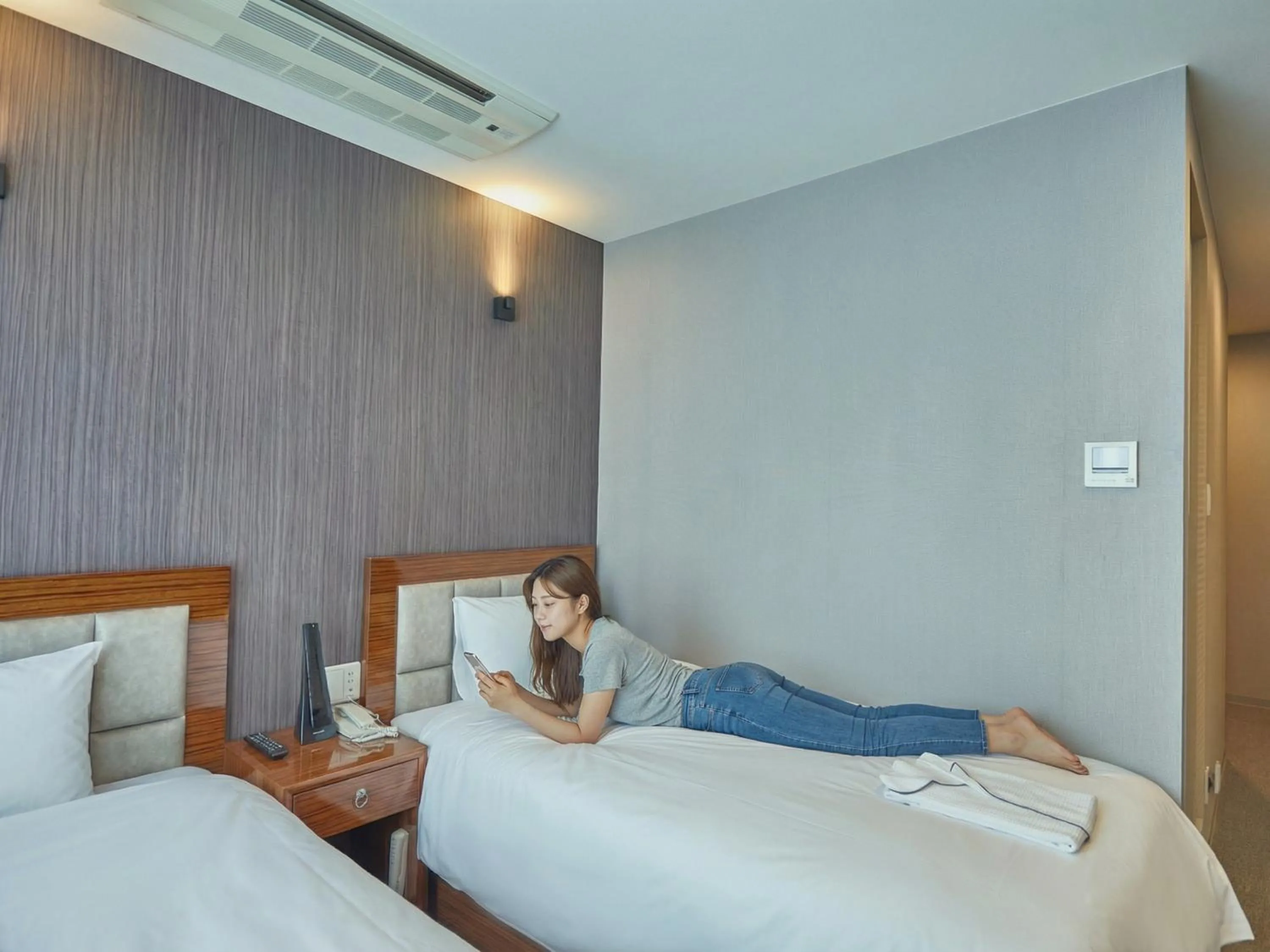 Photo of the whole room, Bed in EZ HOTEL Kansai Airport Seaside