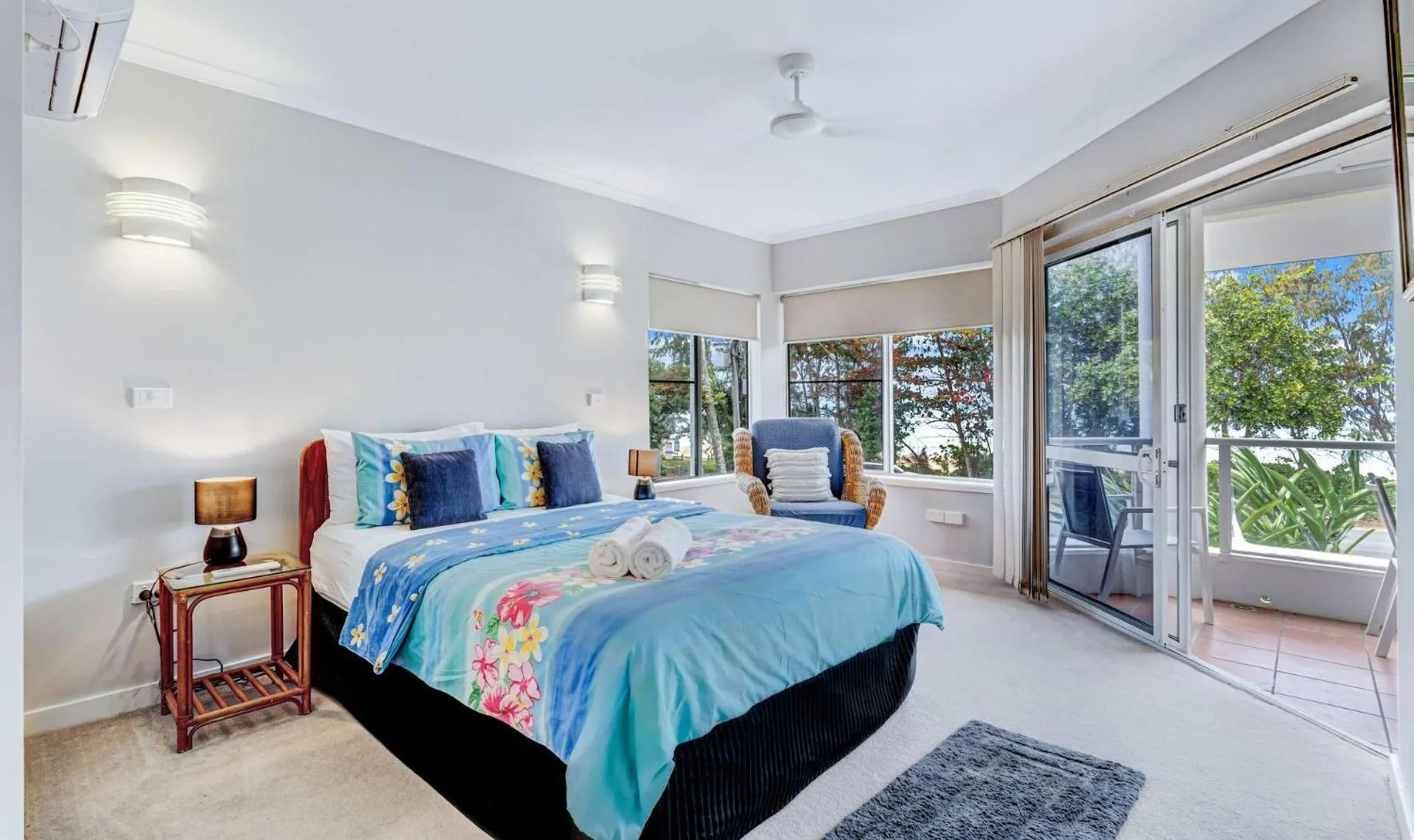Bed in Ulysses One Beachfront Escape 1 Bedroom