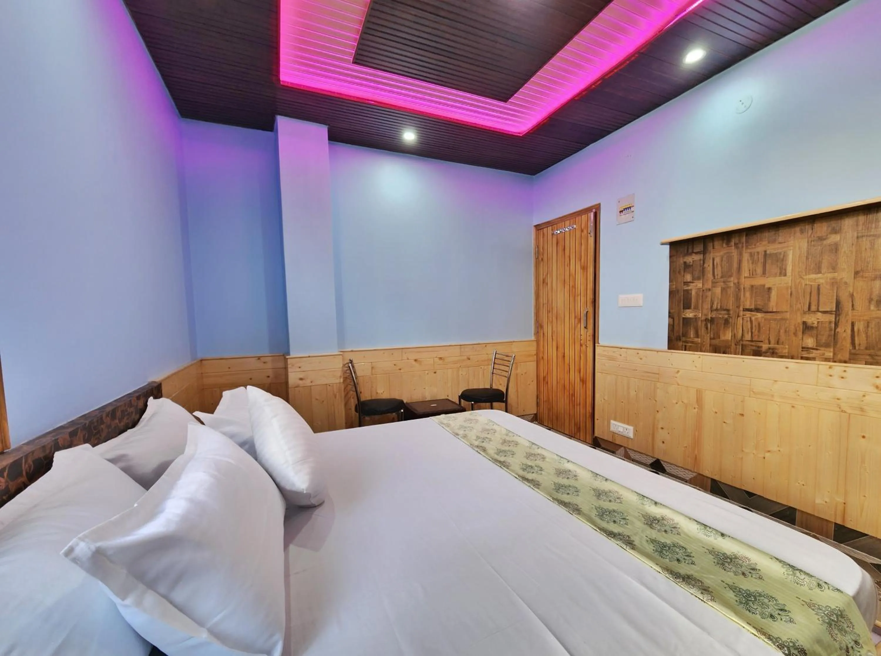 Bed in Mountain Mist Shimla