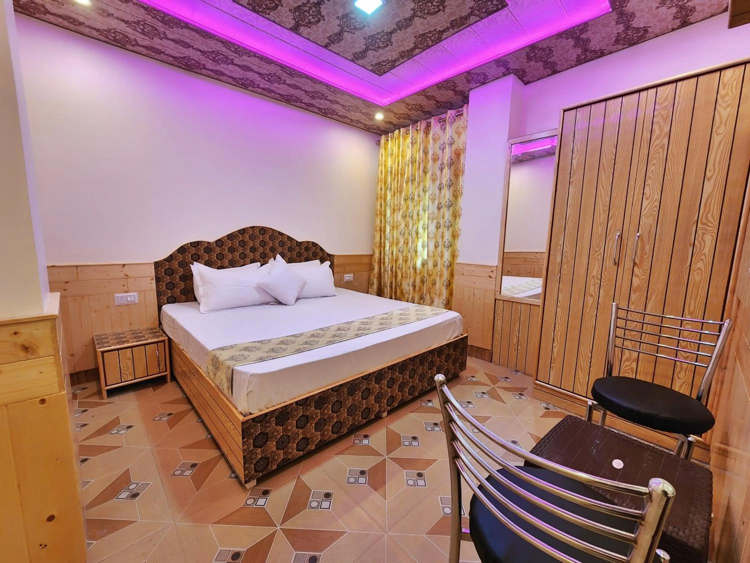 Bed in Mountain Mist Shimla