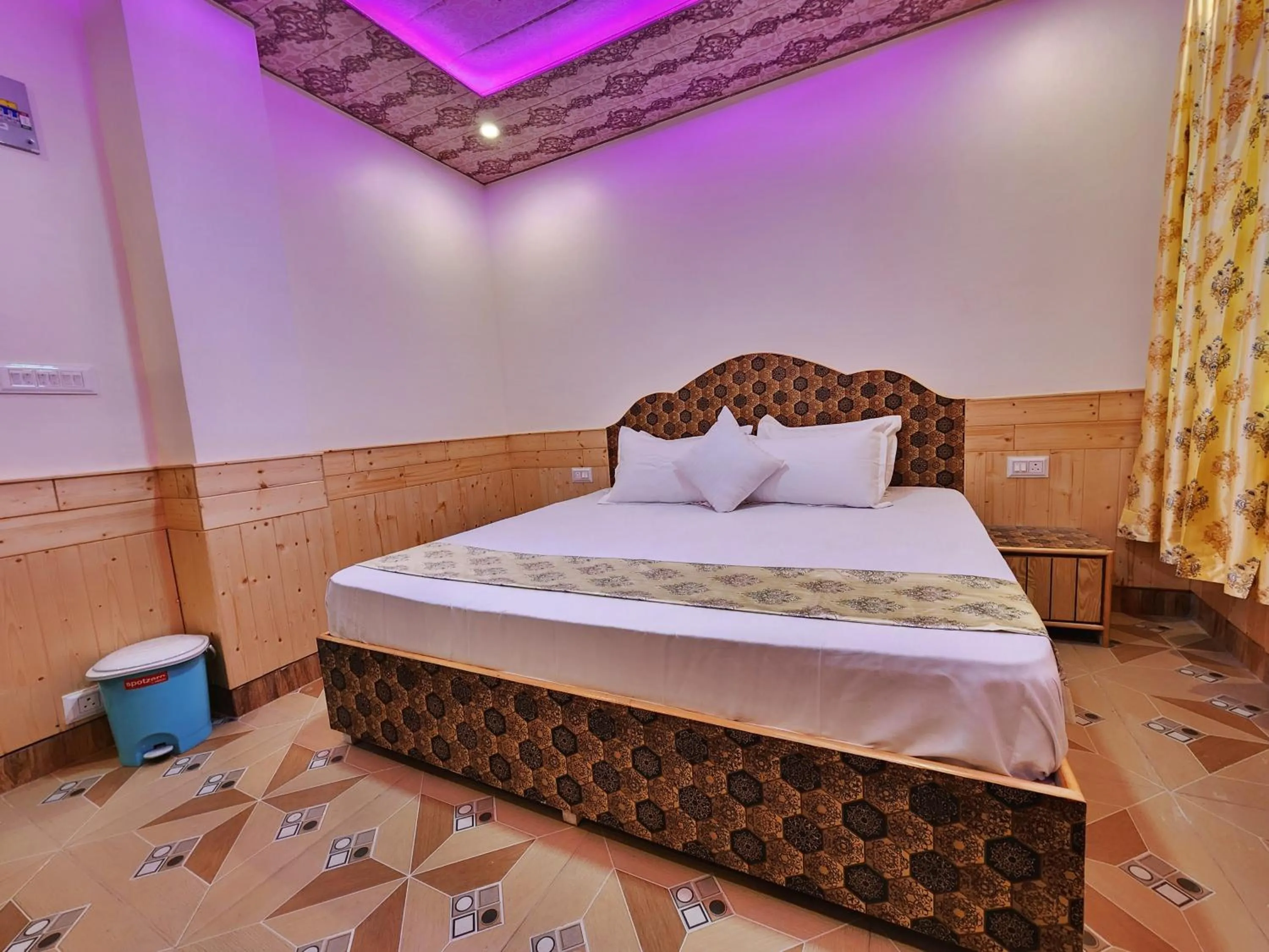 Bed in Mountain Mist Shimla