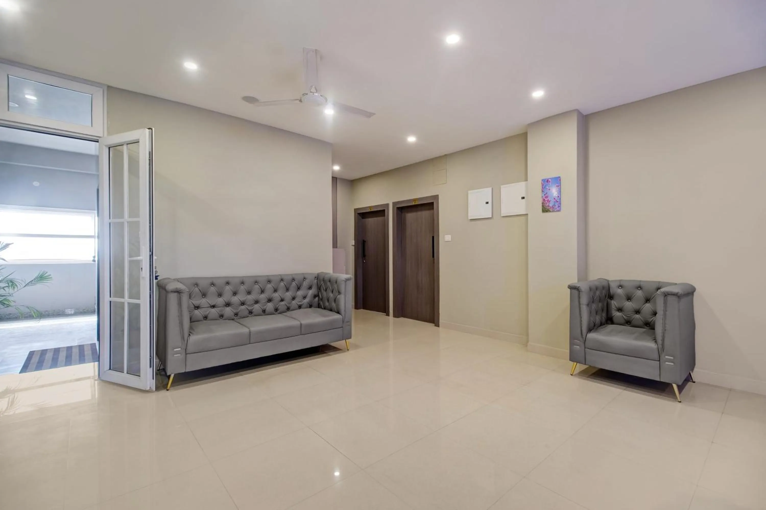 Lobby or reception in Super Collection O Guwahati ISBT