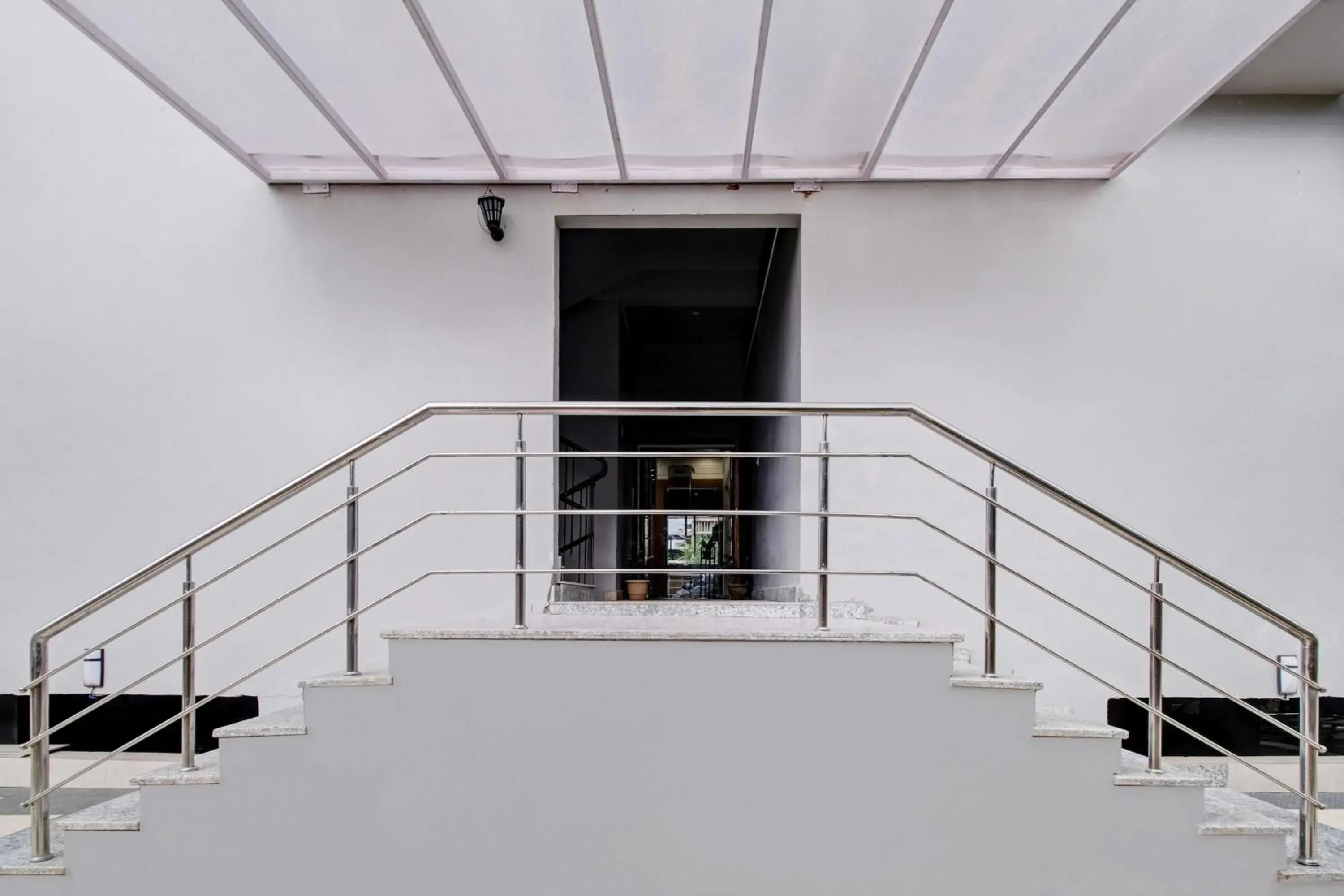 Facade/entrance in Super Collection O Guwahati ISBT Facade/entrance in Super Collection O Guwahati ISBT