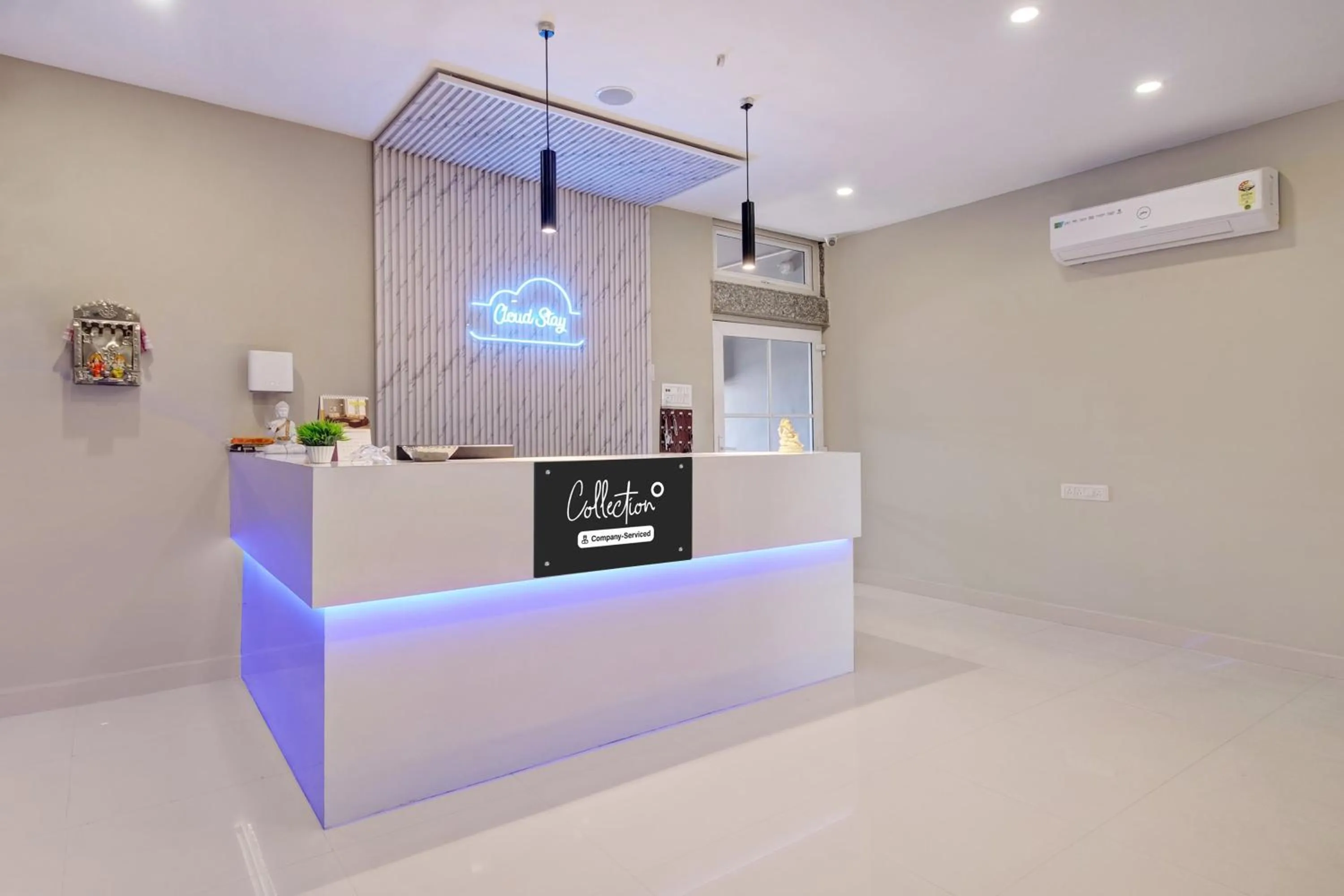 Lobby or reception in Super Collection O Guwahati ISBT