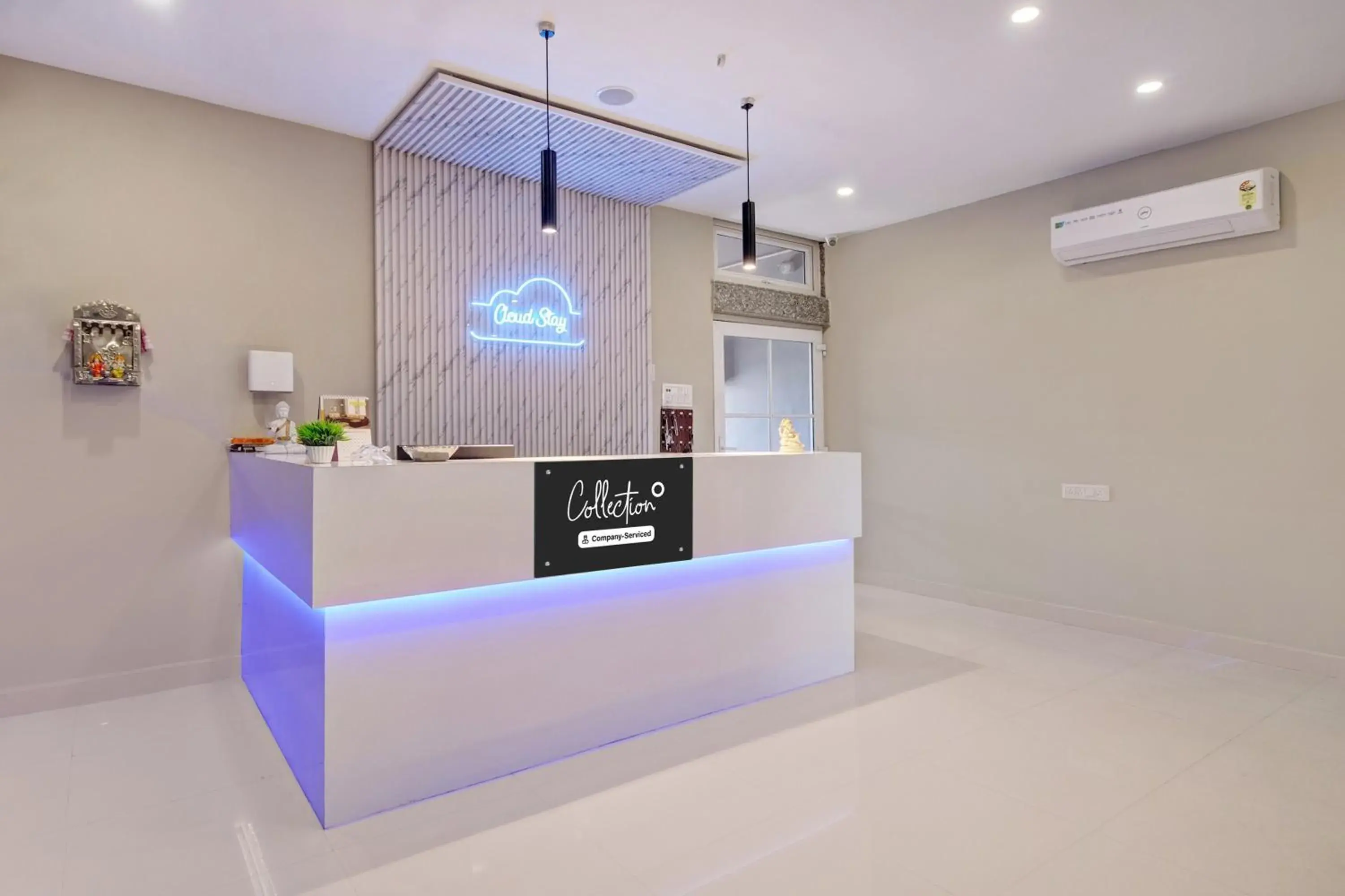 Lobby or reception in Super Collection O Guwahati ISBT Lobby or reception in Super Collection O Guwahati ISBT