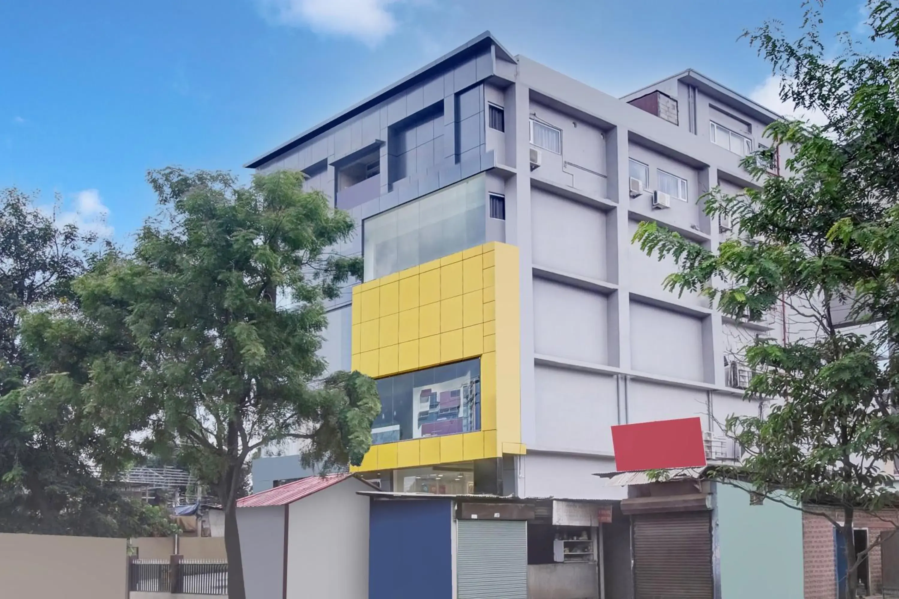 Facade/entrance in Super Collection O Guwahati ISBT Facade/entrance in Super Collection O Guwahati ISBT