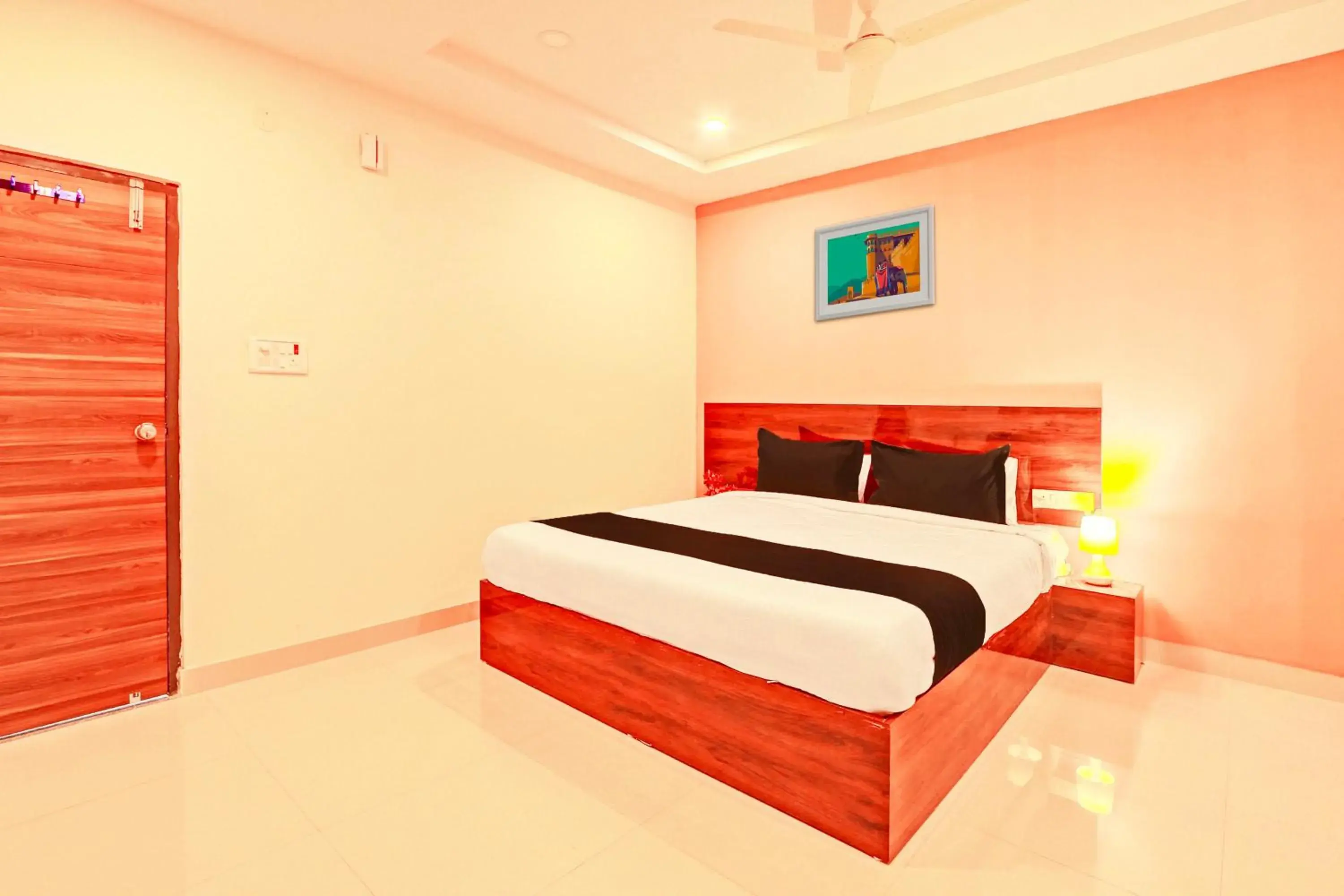 HOTEL O R SQUARE HOTEL O R SQUARE