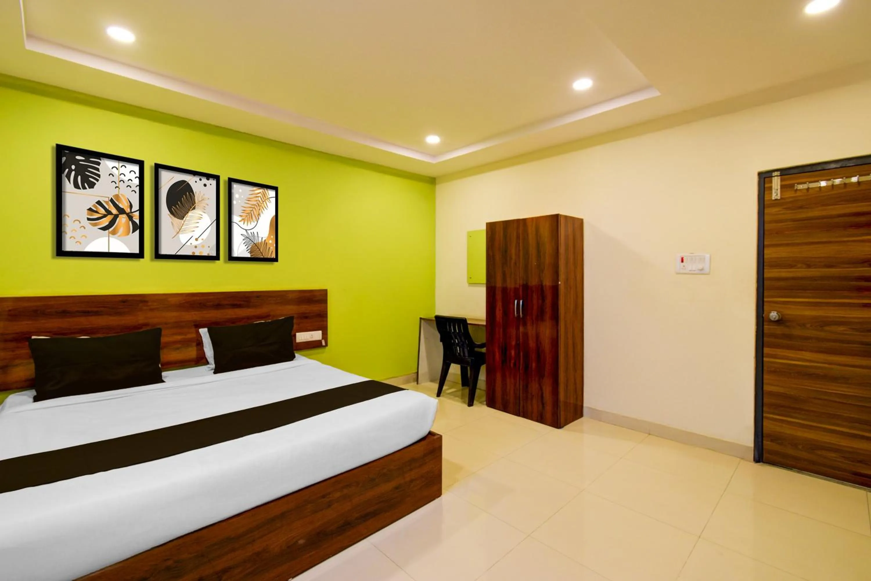 Bedroom, Bed in Hotel O AMR Planet Mall Hyderabad Formerly R Square