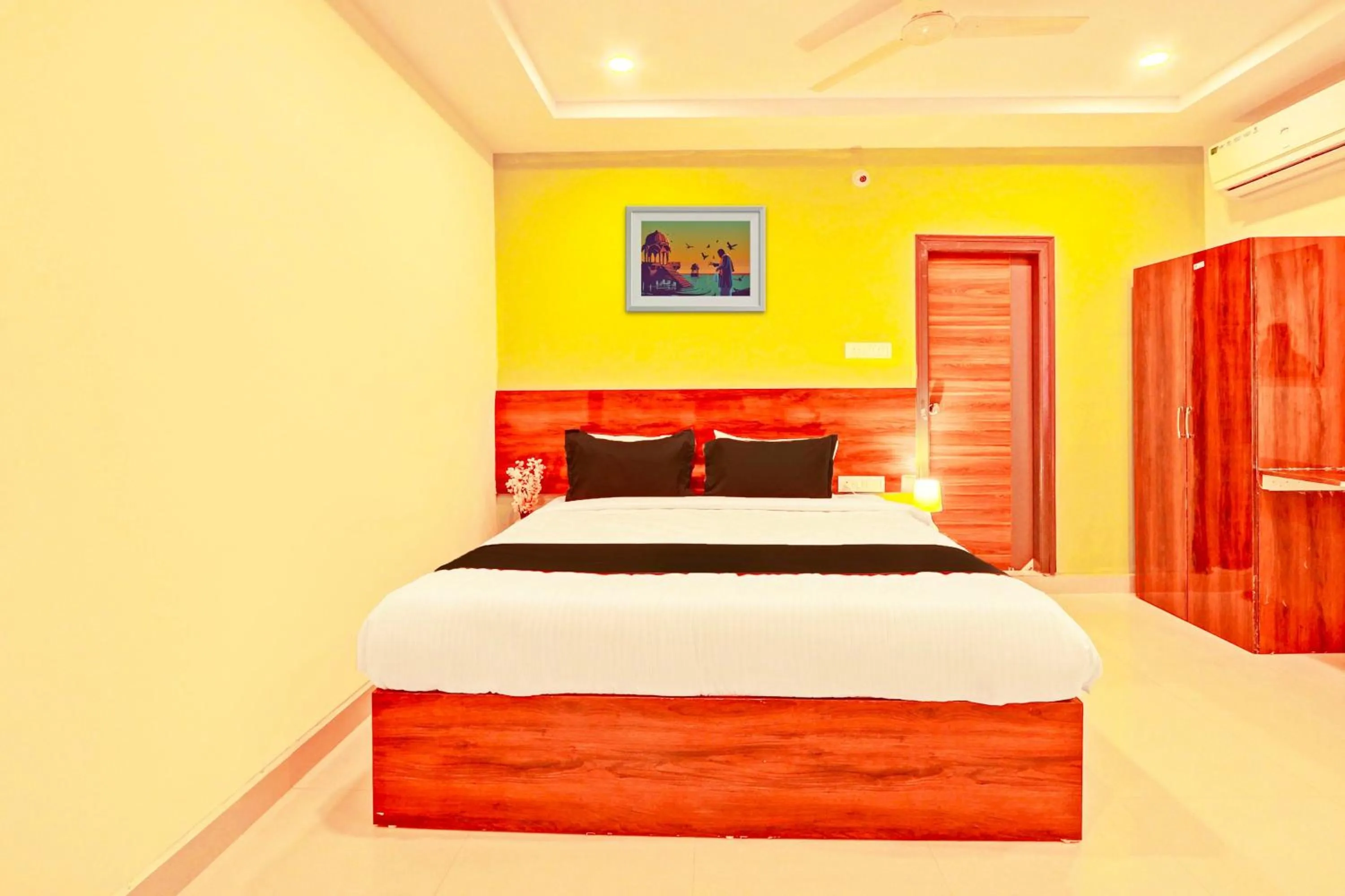 Bedroom, Bed in HOTEL O R SQUARE