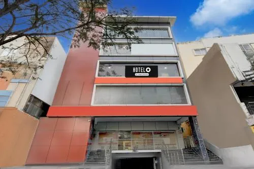 Hotel O AMR Planet Mall Hyderabad Formerly R Square
