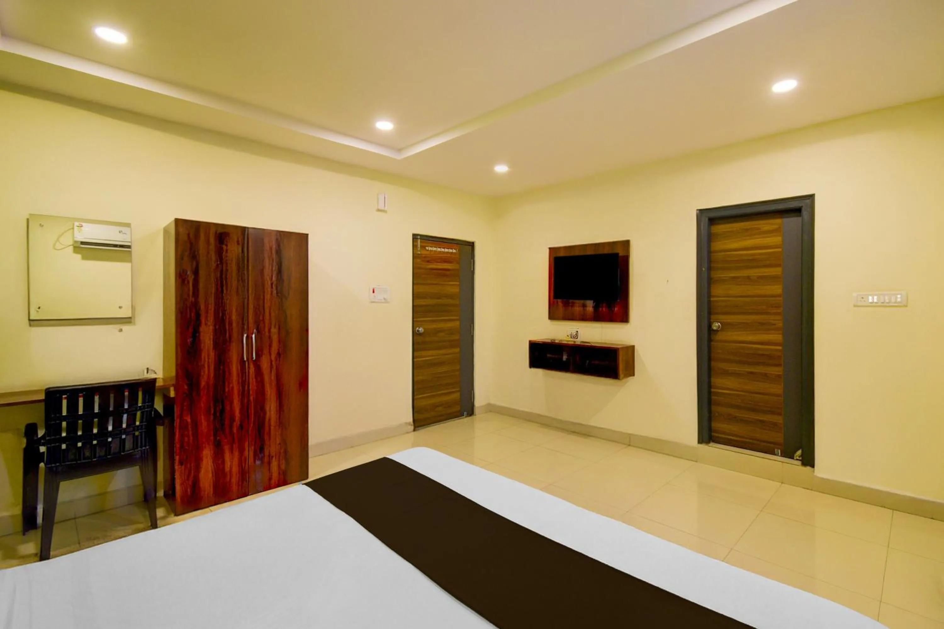 Bedroom, Bed in Hotel O AMR Planet Mall Hyderabad Formerly R Square