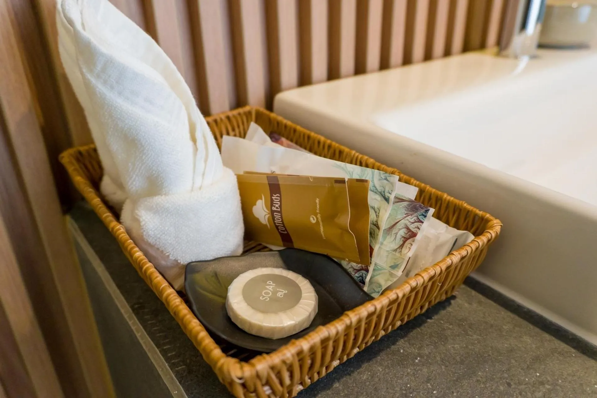 towels, Bed in AUBERGE SHINTAKE