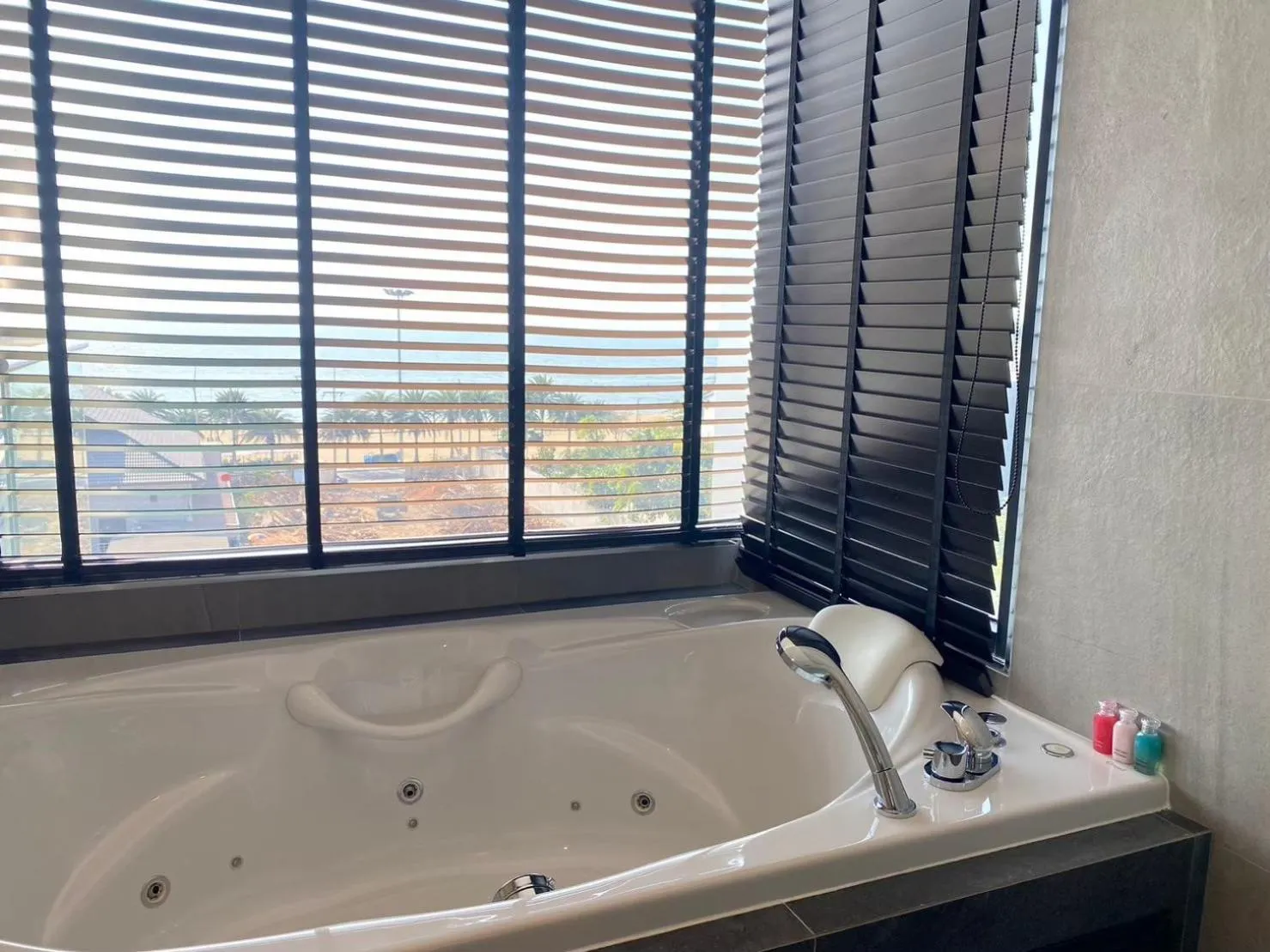 Hot Tub in AUBERGE SHINTAKE