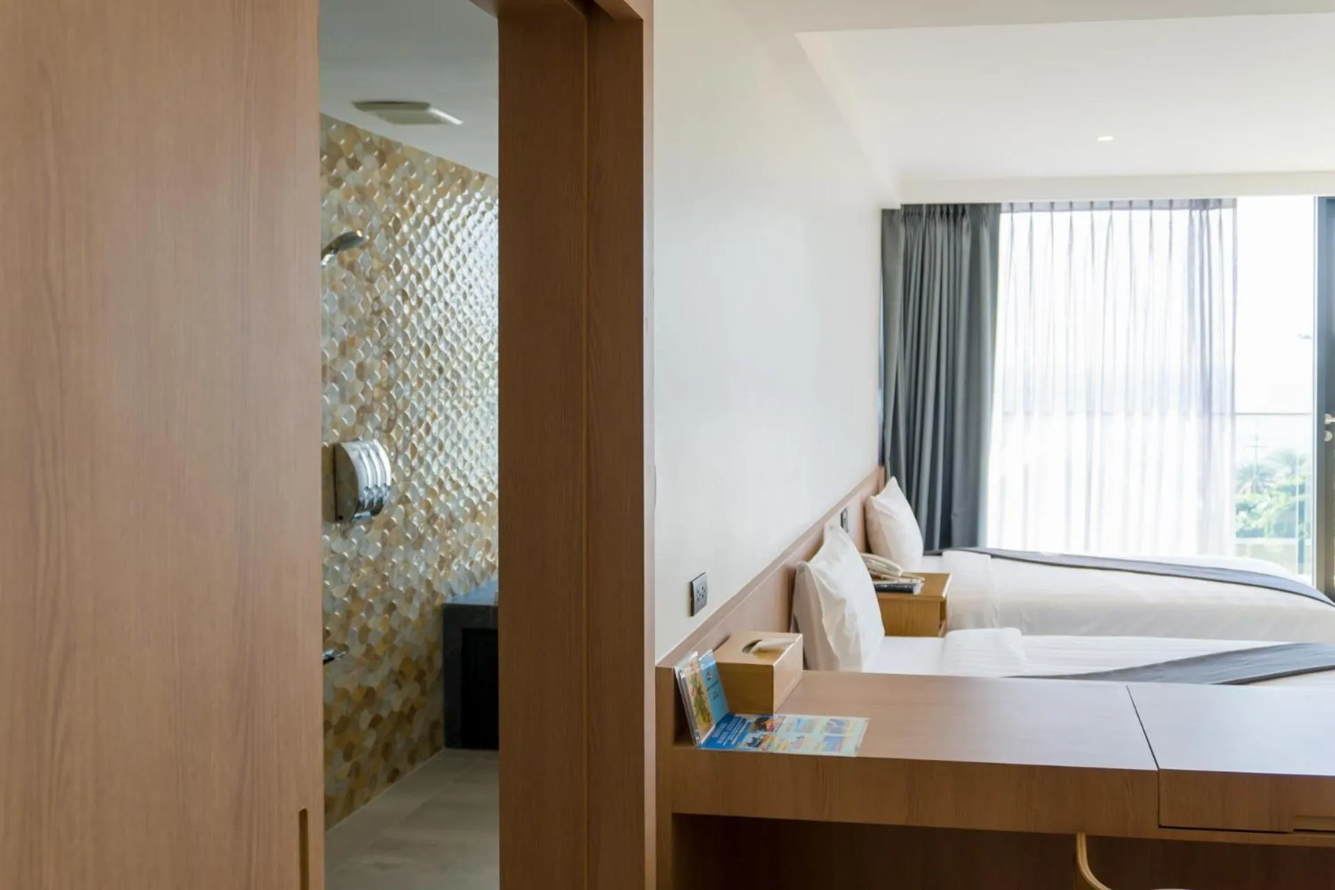 Photo of the whole room, Bed in AUBERGE SHINTAKE