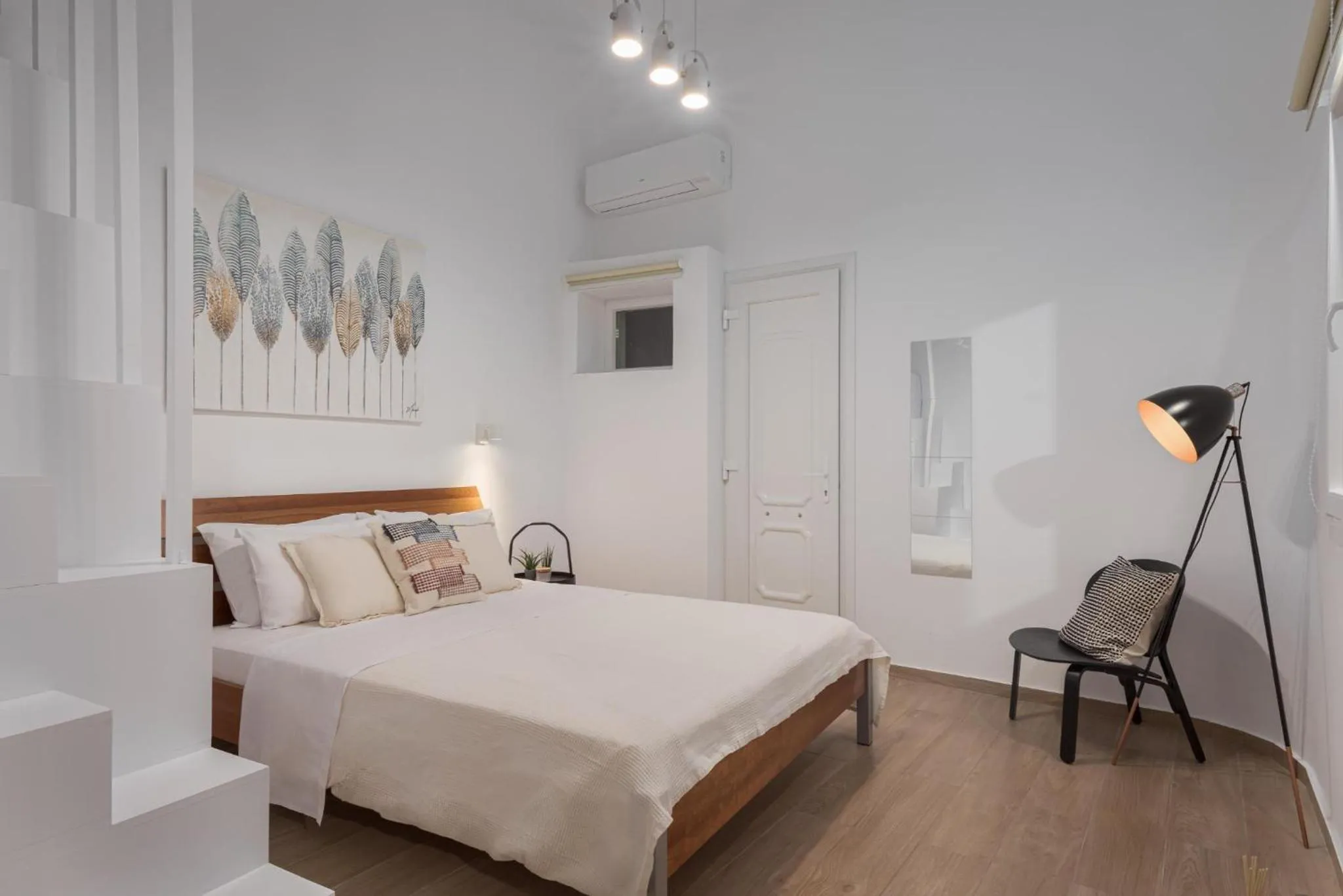 Bed in Kaerati Villa Aegina