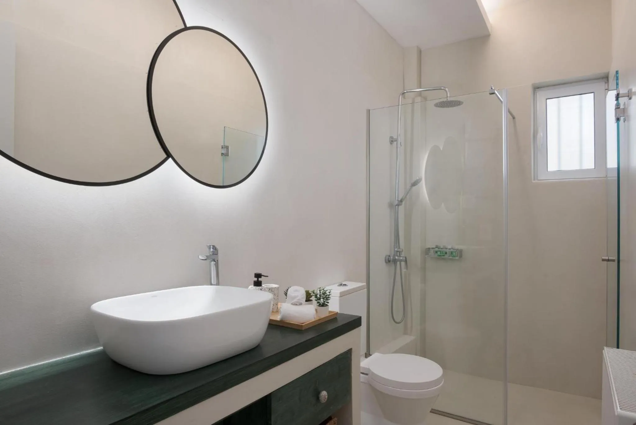 Shower in Kaerati Villa Aegina