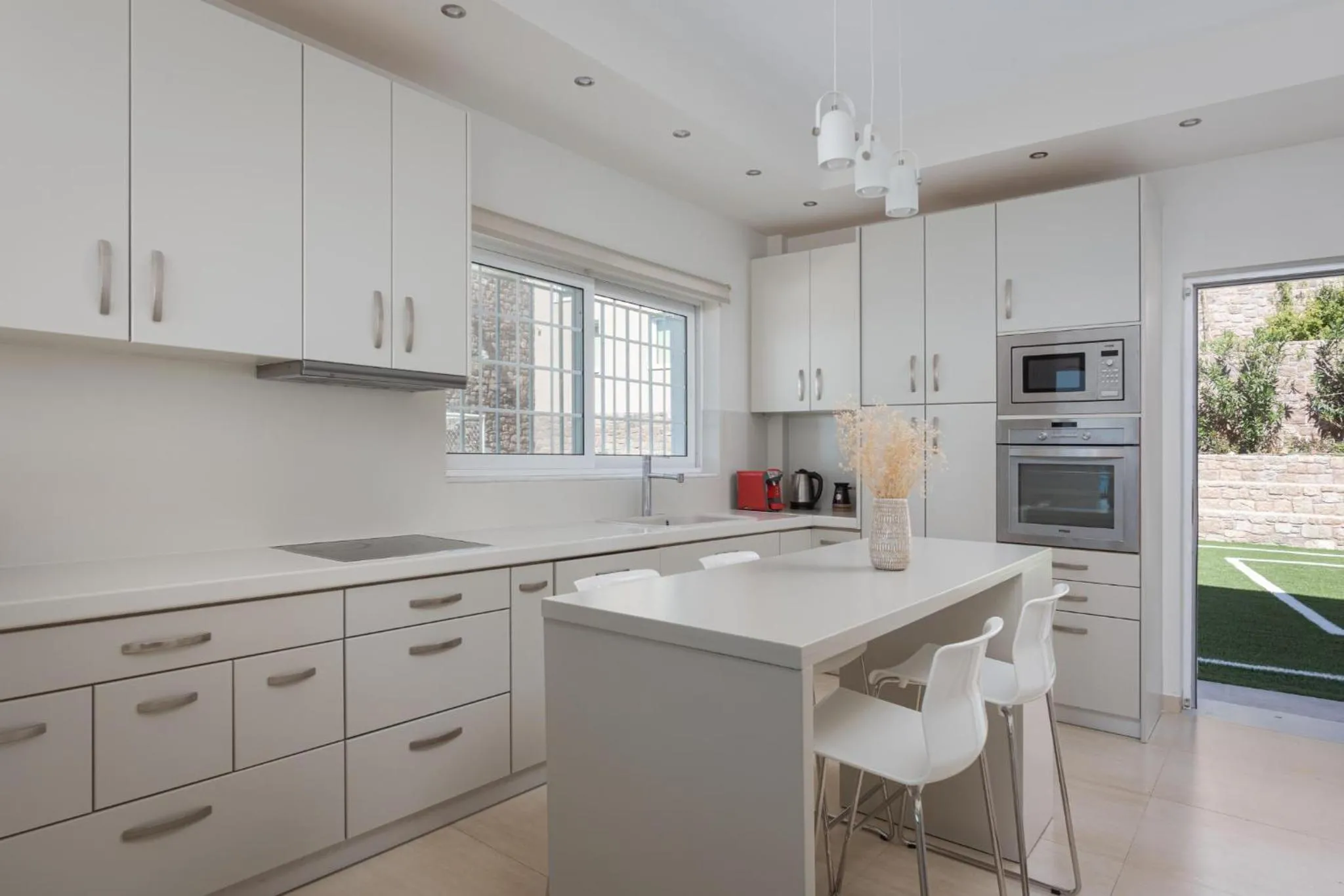 Kitchen or kitchenette in Kaerati Villa Aegina
