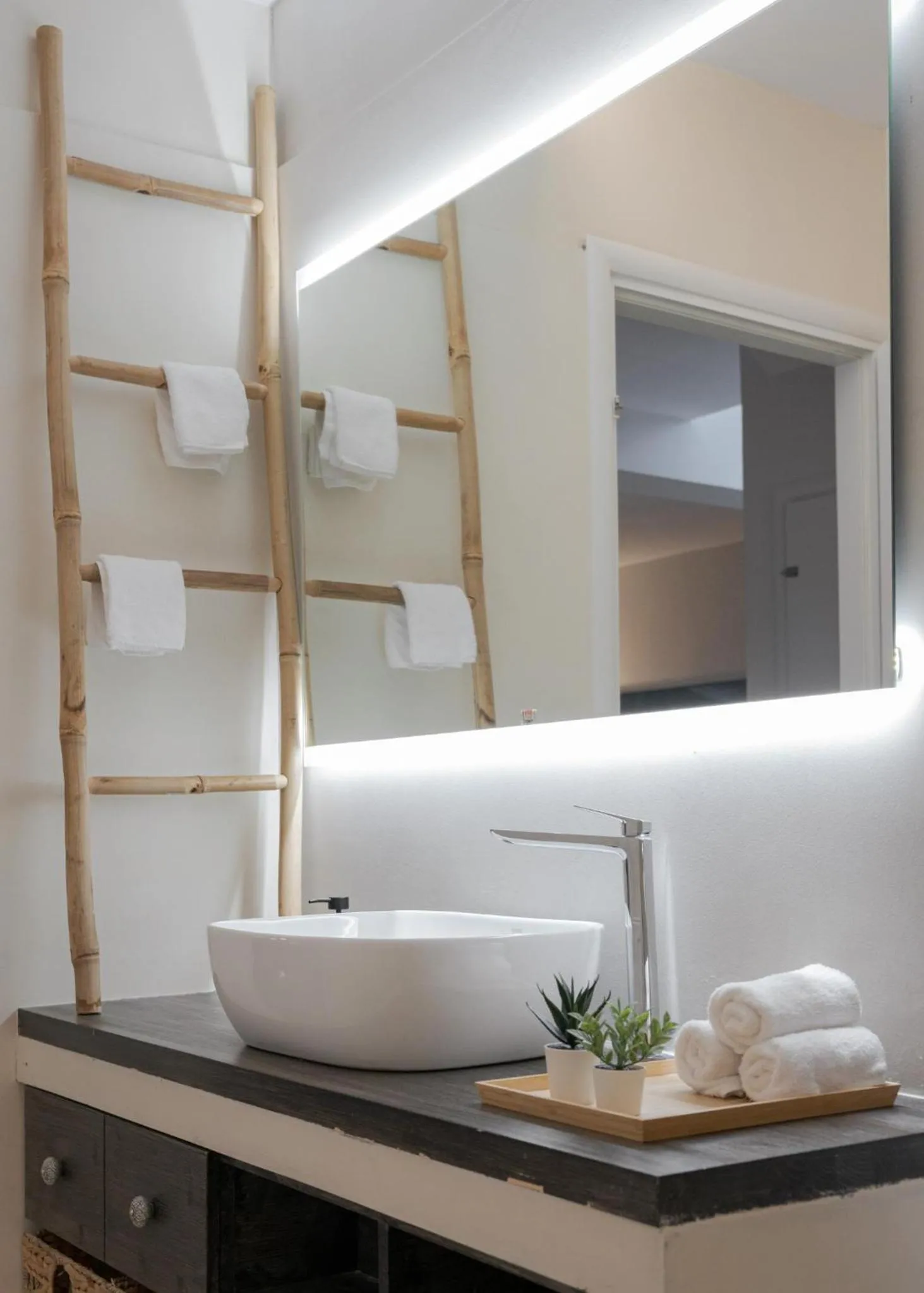 Bathroom in Kaerati Villa Aegina