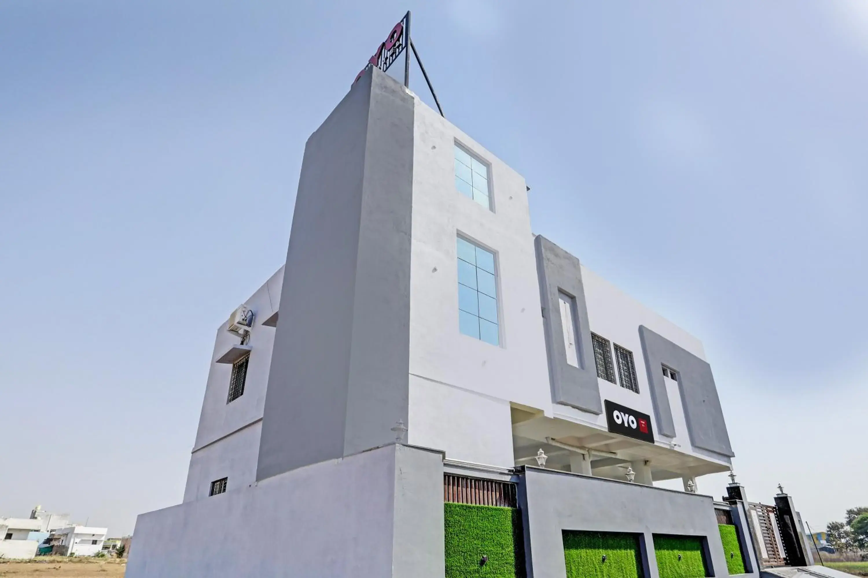 Facade/entrance in Hotel O P S Facade/entrance in Hotel O P S