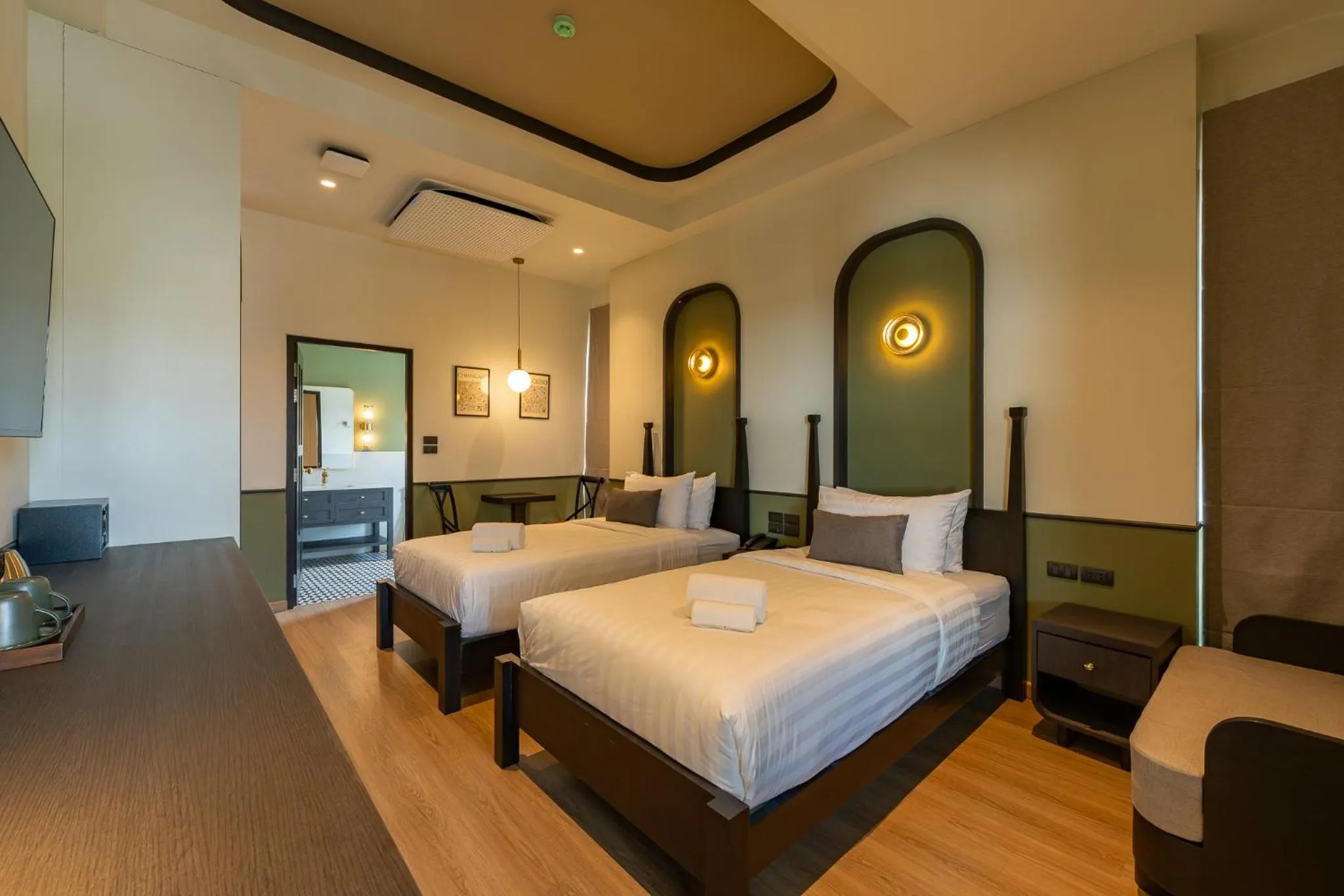 Bed in Shamrock Chiangmai Hotel-Adult Only