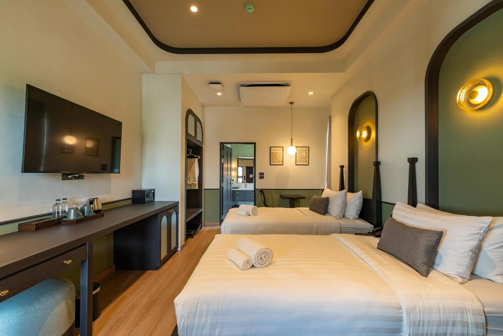 Bed in Shamrock Chiangmai Hotel-Adult Only