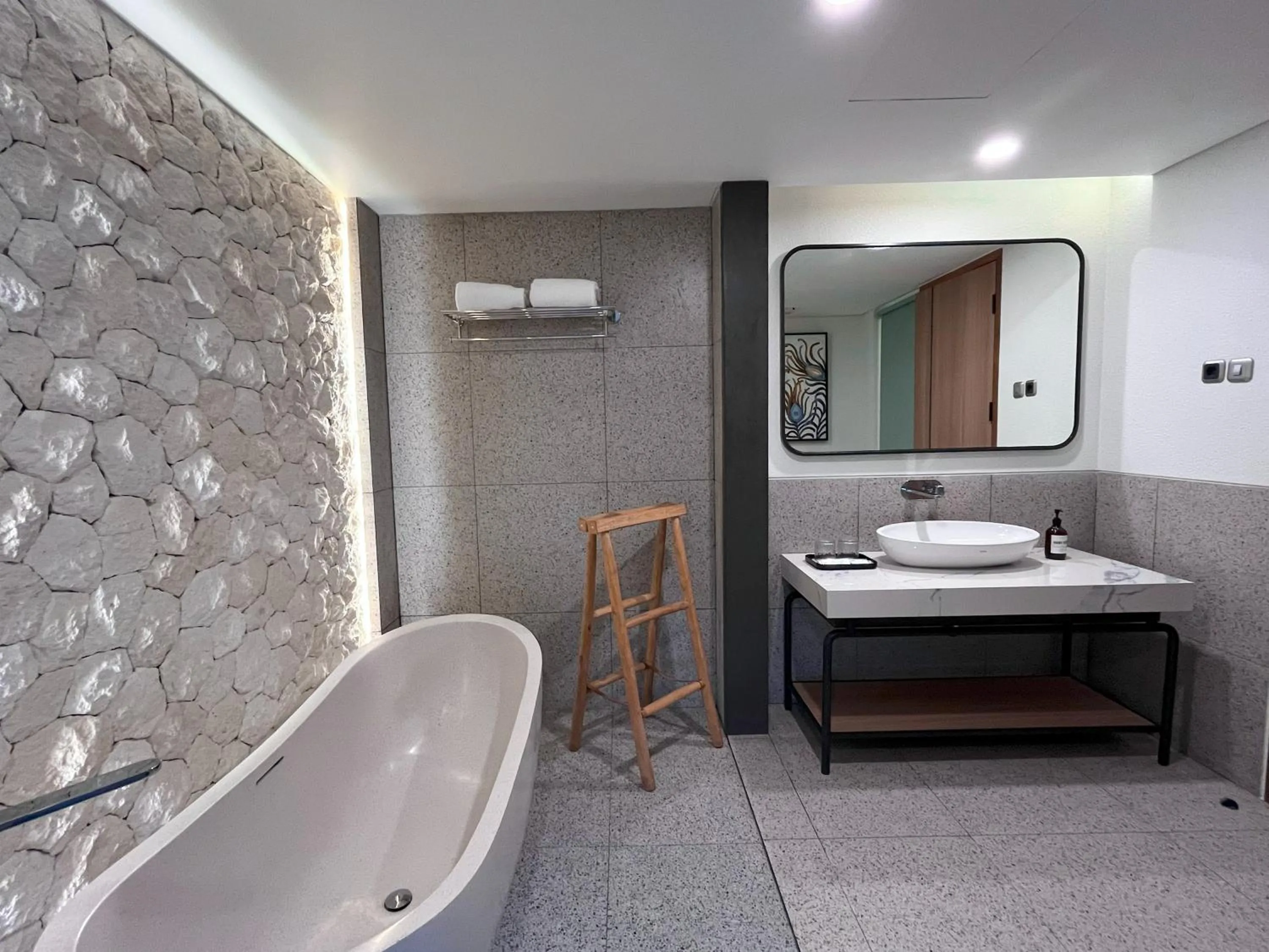 Bathroom in Luminor Hotel Legian Seminyak - Bali