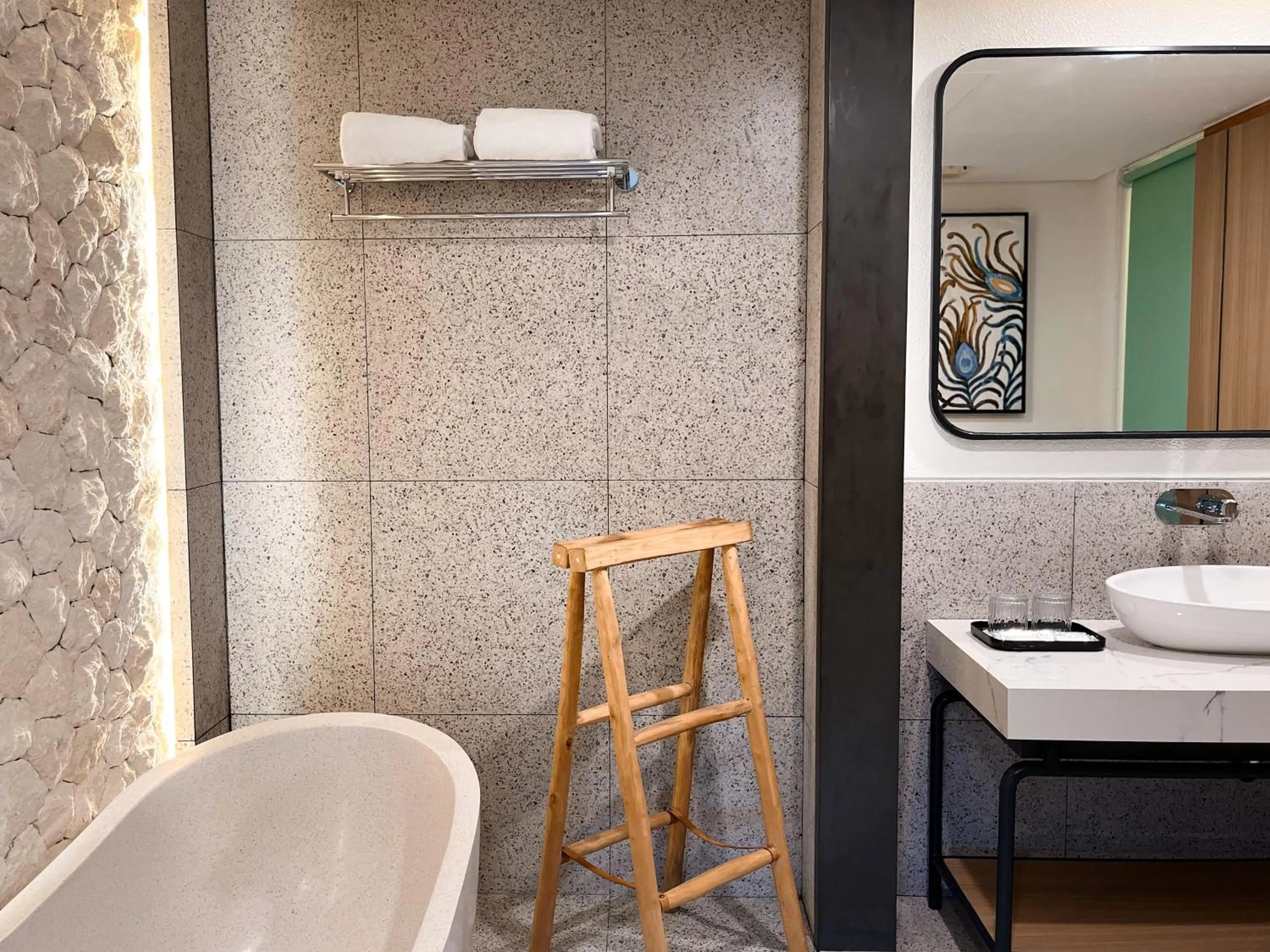 Bathroom in Luminor Hotel Legian Seminyak - Bali