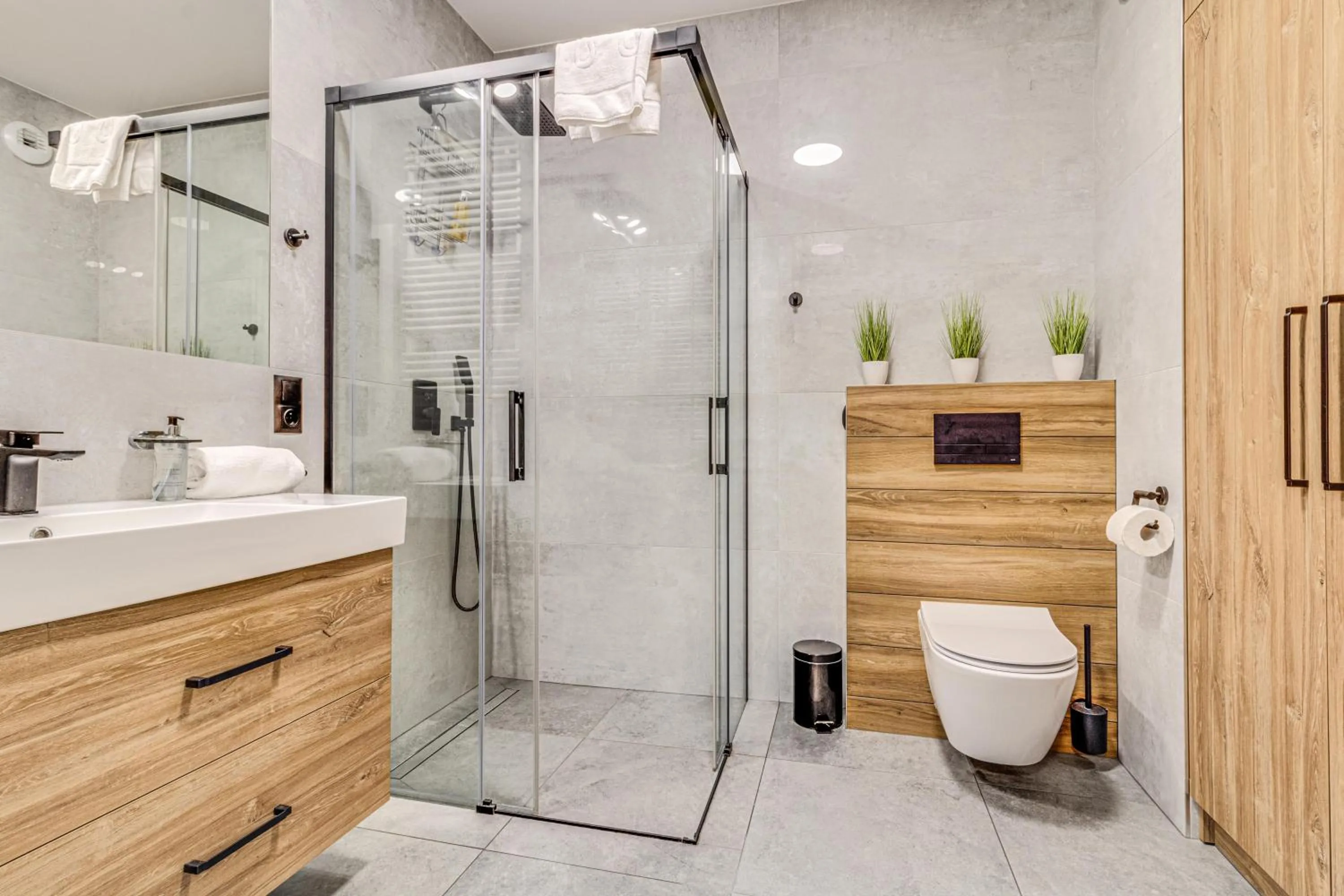 Shower in RentPlanet - Apartament Wyszyńskiego