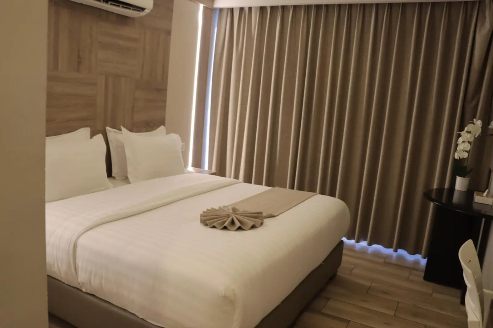Bed in Alena Boutique Hotel