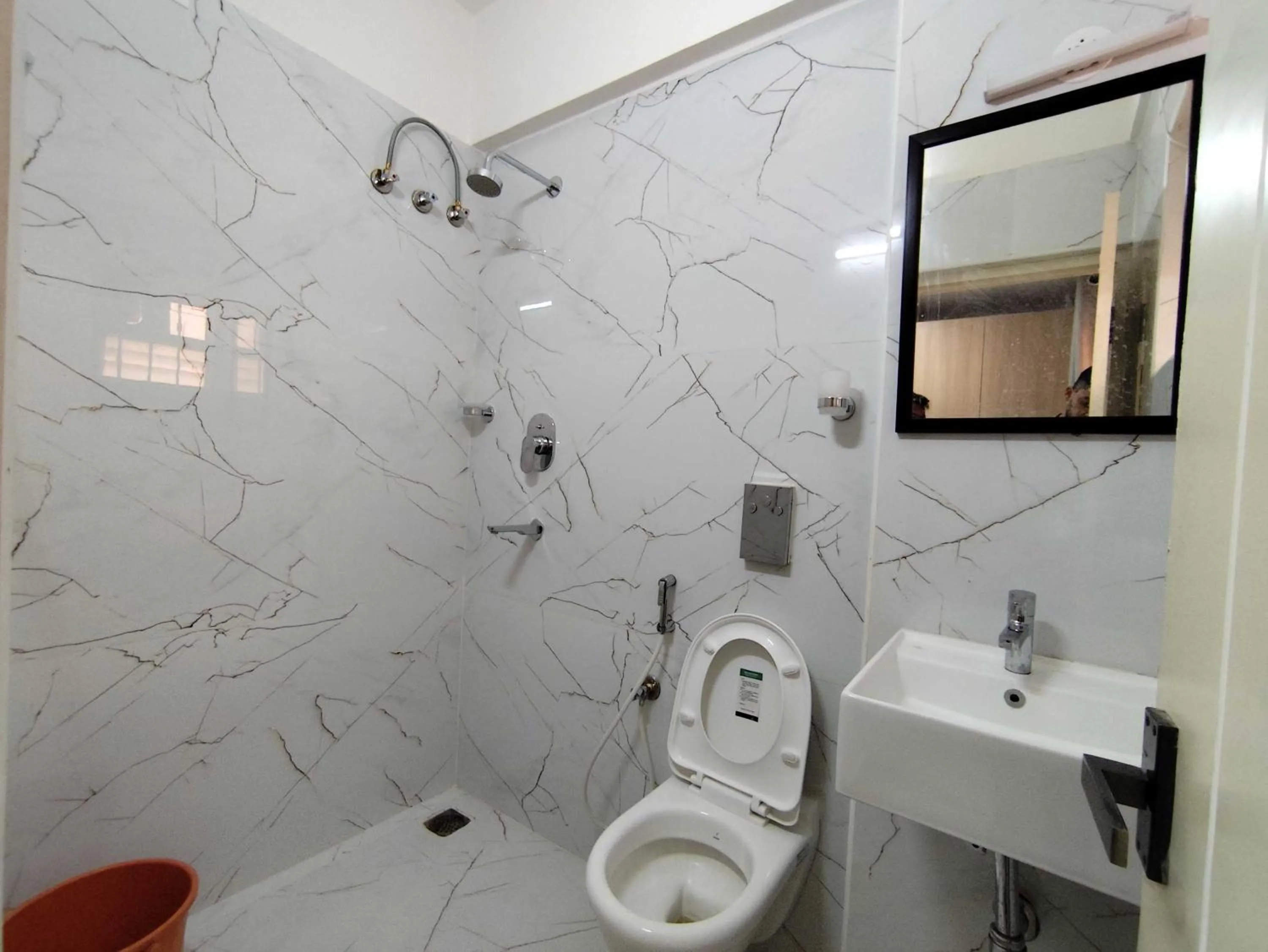Bathroom in Super Collection O Local Square Karle Town
