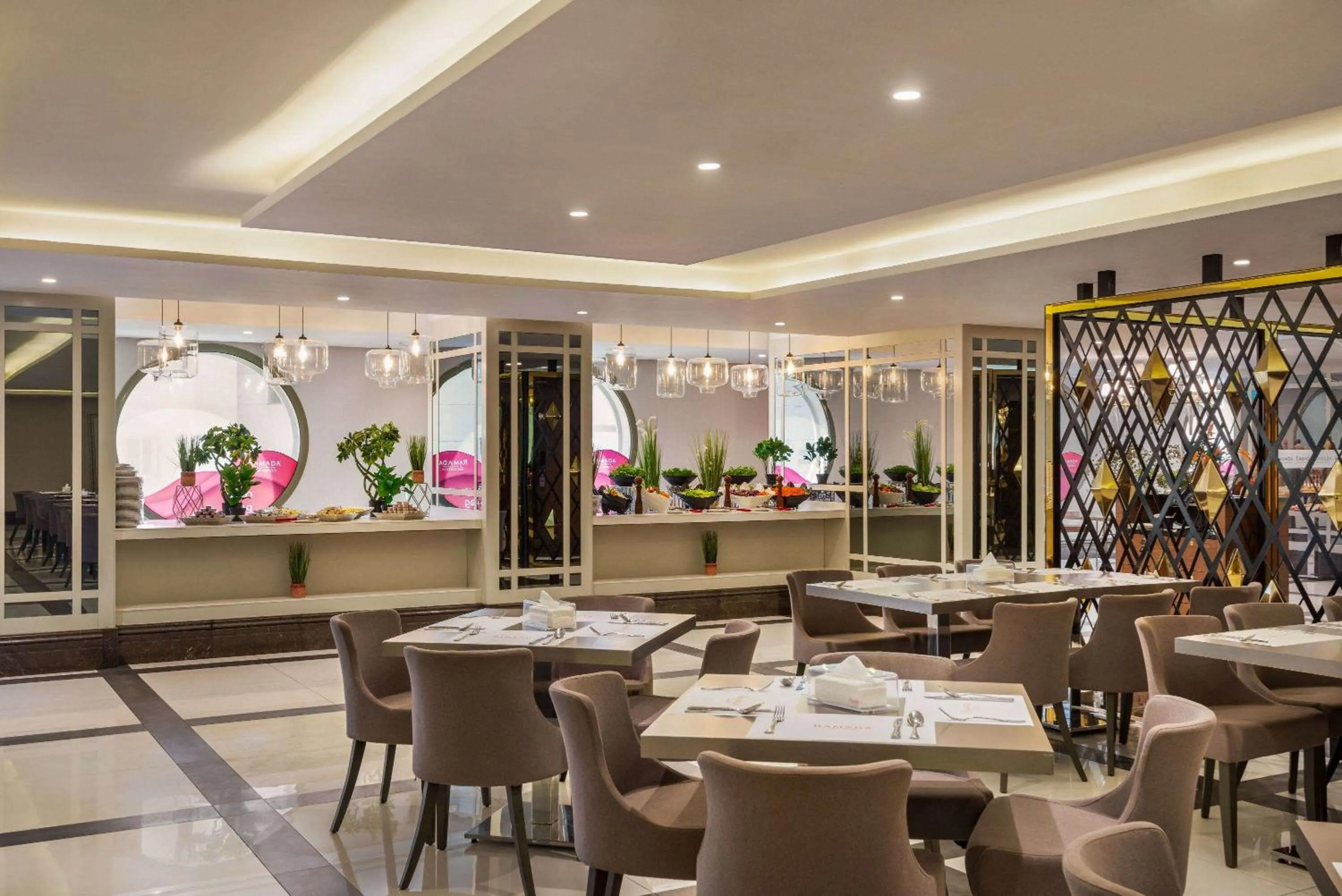 Restaurant/places to eat in Ramada by Wyndham Makkah Zad Al Tayseer