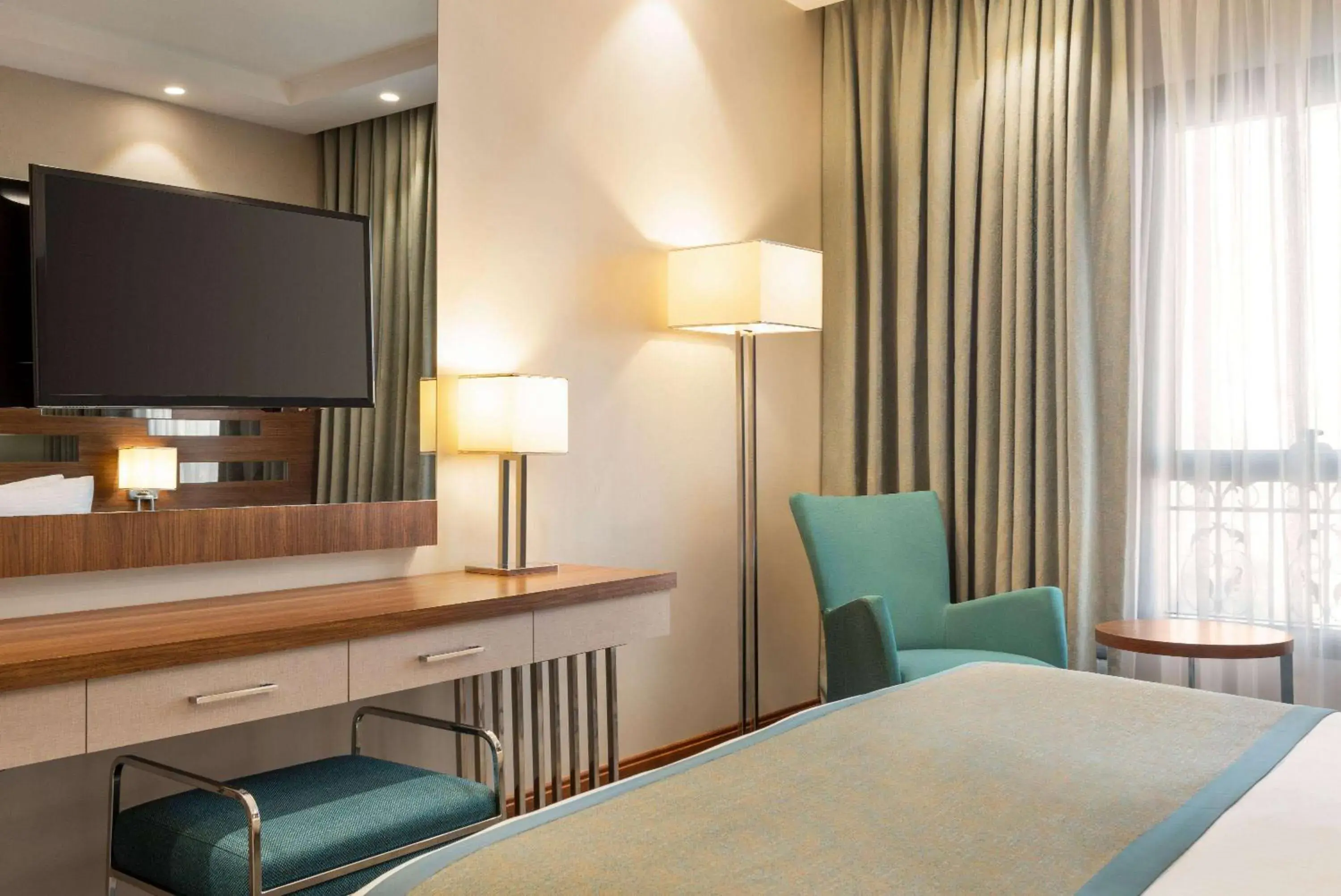Bed in Ramada by Wyndham Makkah Zad Al Rawda Bed in Ramada by Wyndham Makkah Zad Al Rawda