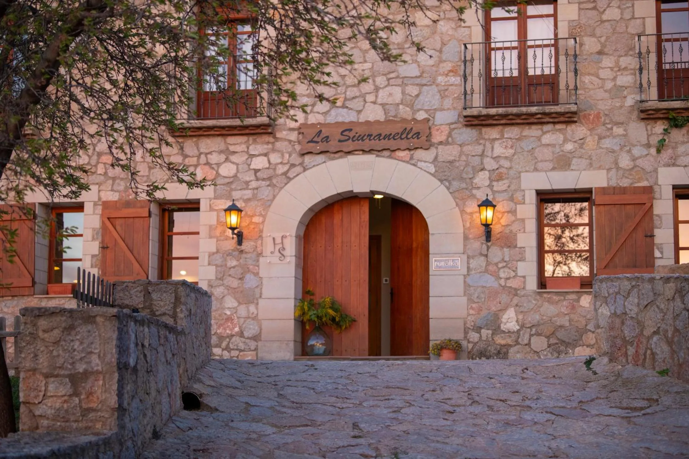 Facade/entrance in Hotel Siuranella