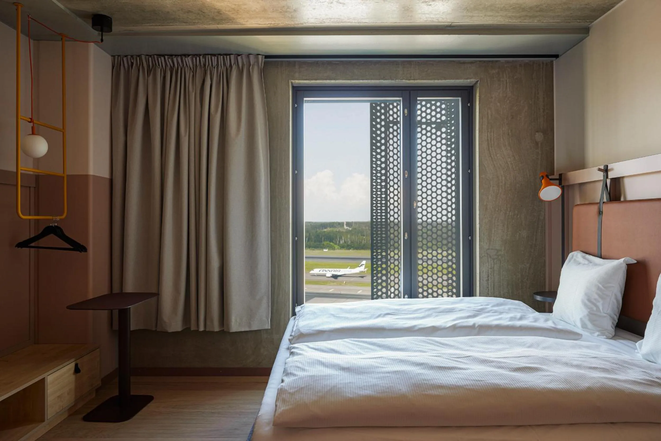 Bed in Comfort Hotel Helsinki Airport