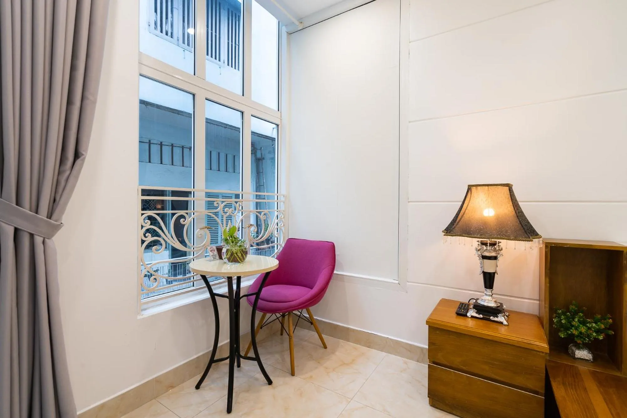 Seating area in Adventure Hotel