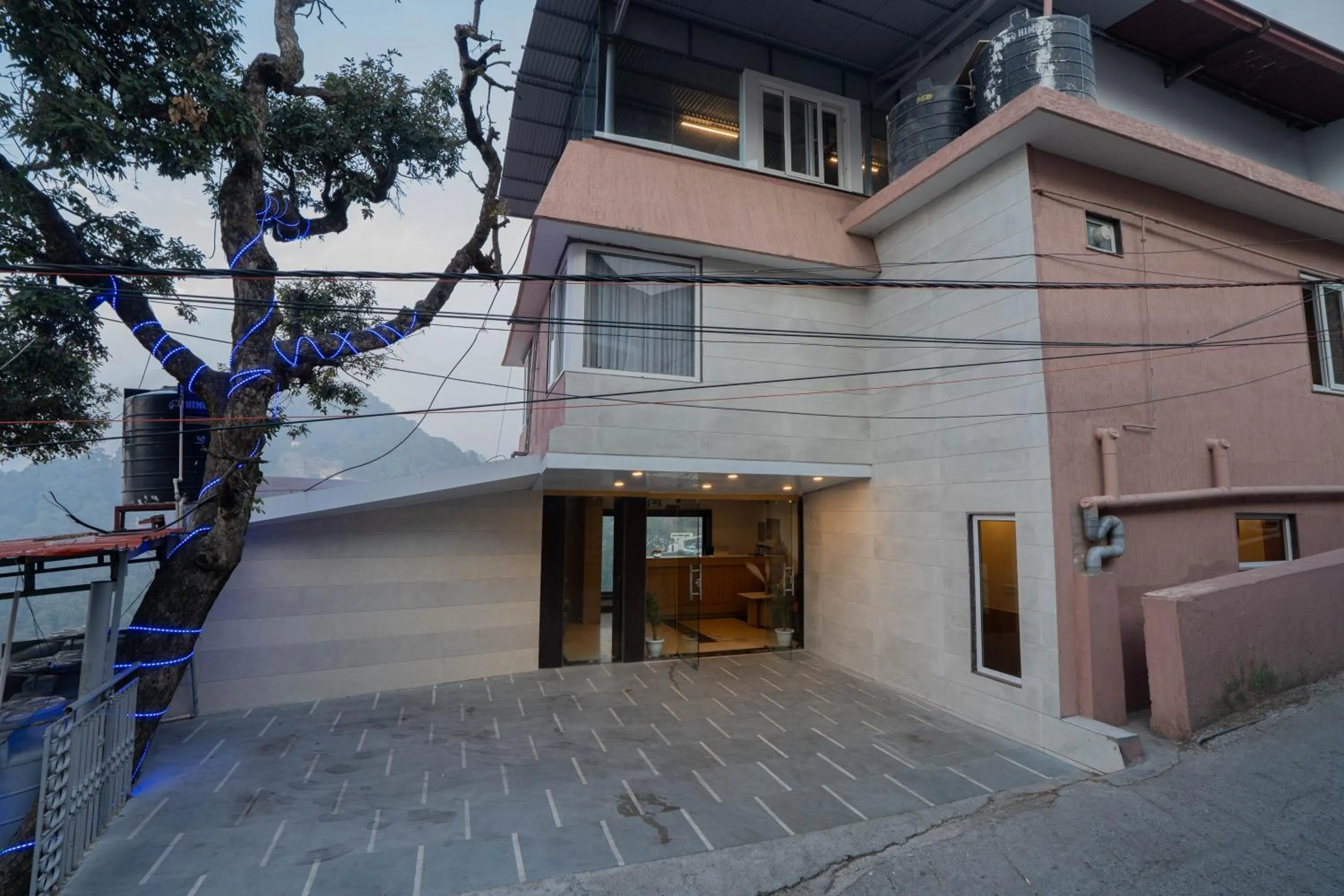 Property building in Super Hotel by Perfectstayz Mall Road