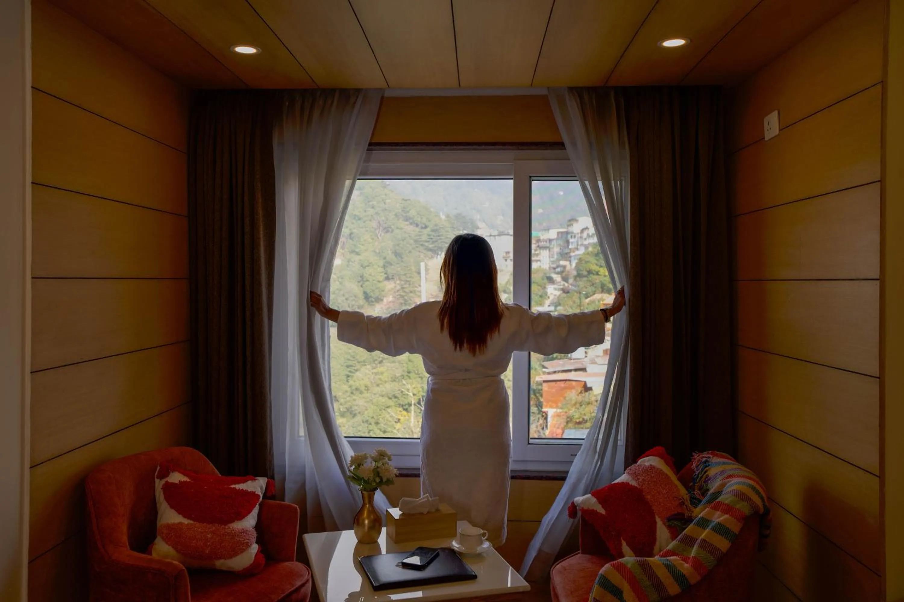 People in Super Hotel by Perfectstayz Mall Road