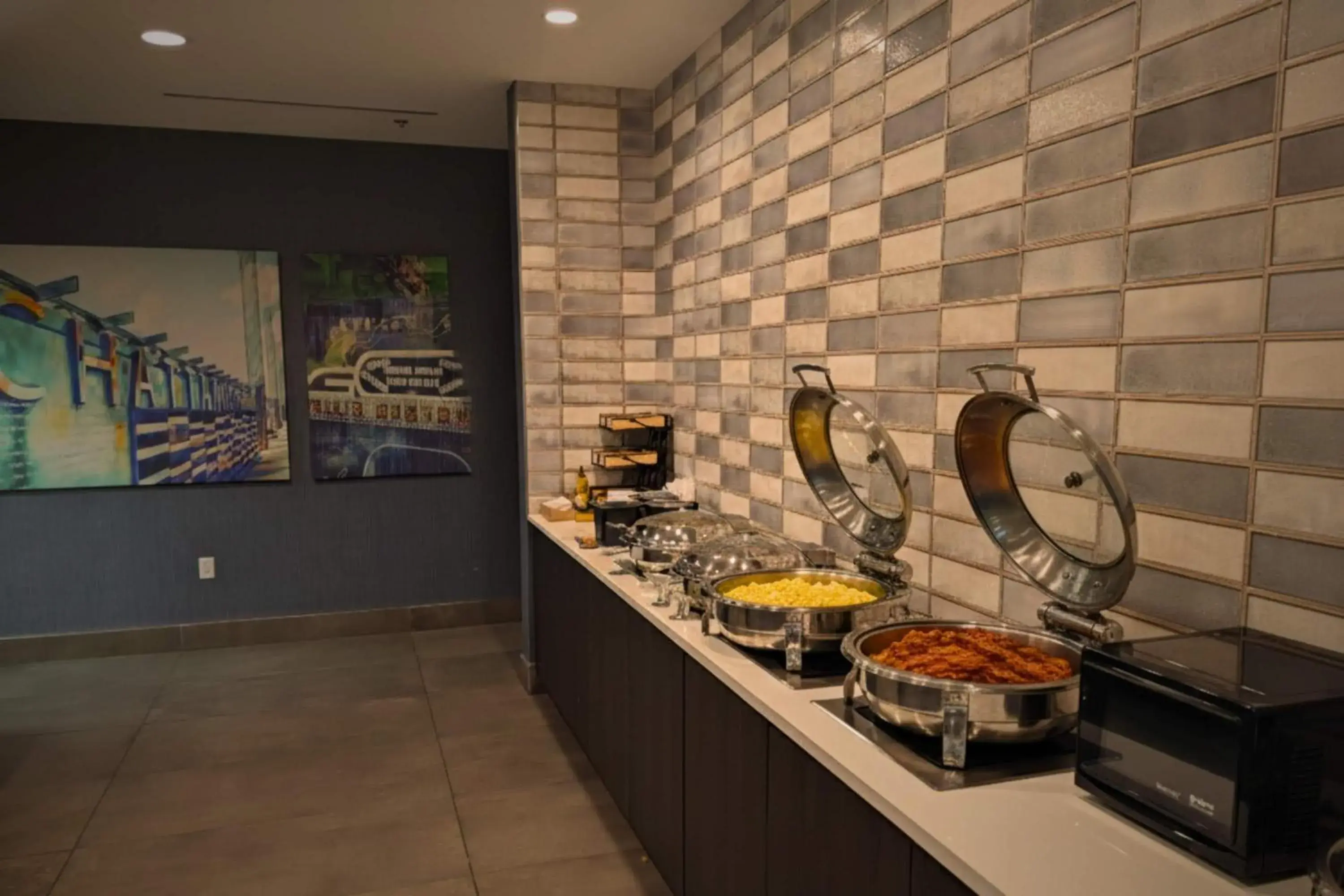 Restaurant/places to eat in La Quinta Inn & Suites by Wyndham Chattanooga Downtown/South Restaurant/places to eat in La Quinta Inn & Suites by Wyndham Chattanooga Downtown/South