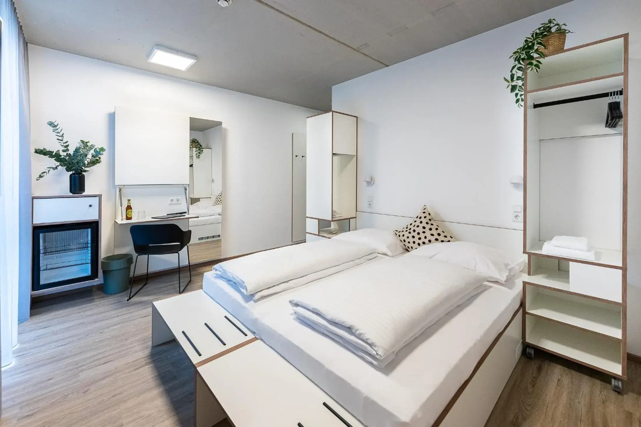 Double Room in Motel Schlafraum Weng-Dein smartes Hotel-contactless check-In Double Room in Motel Schlafraum Weng-Dein smartes Hotel-contactless check-In