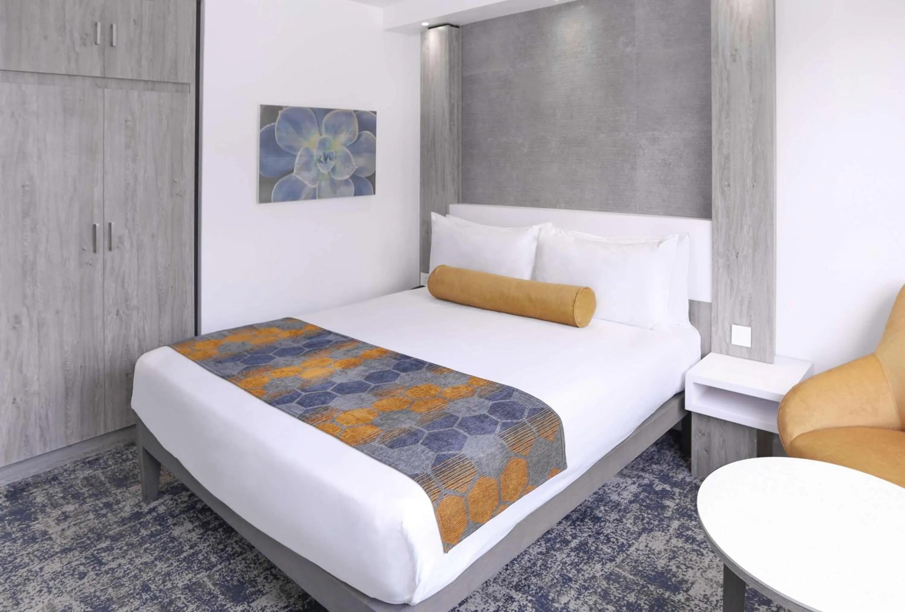 Bed in Garden Court Mthatha