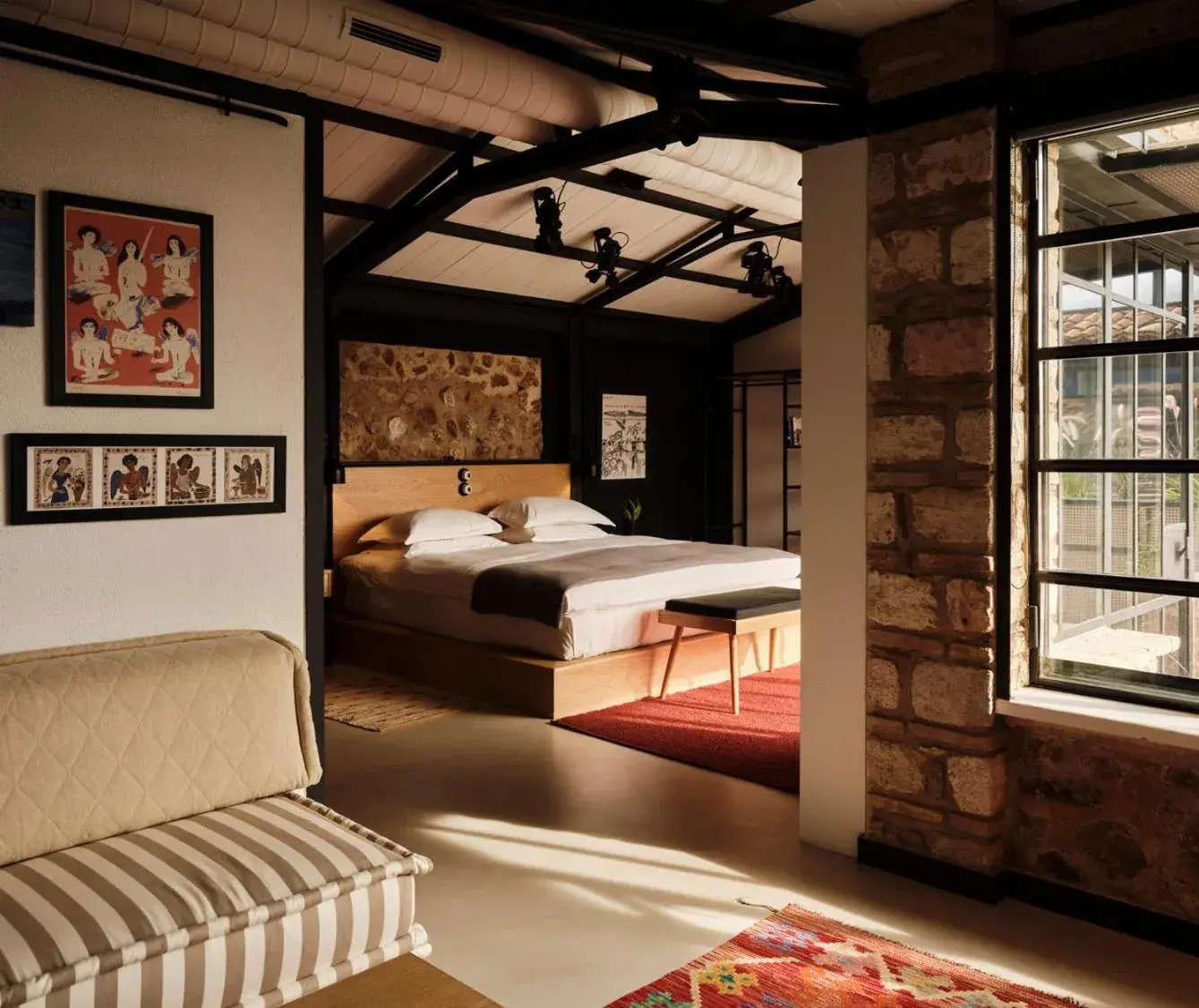 Gerani - Executive Elevated Suite with Private balcony in Not Boutique Hotel Gerani - Executive Elevated Suite with Private balcony in Not Boutique Hotel