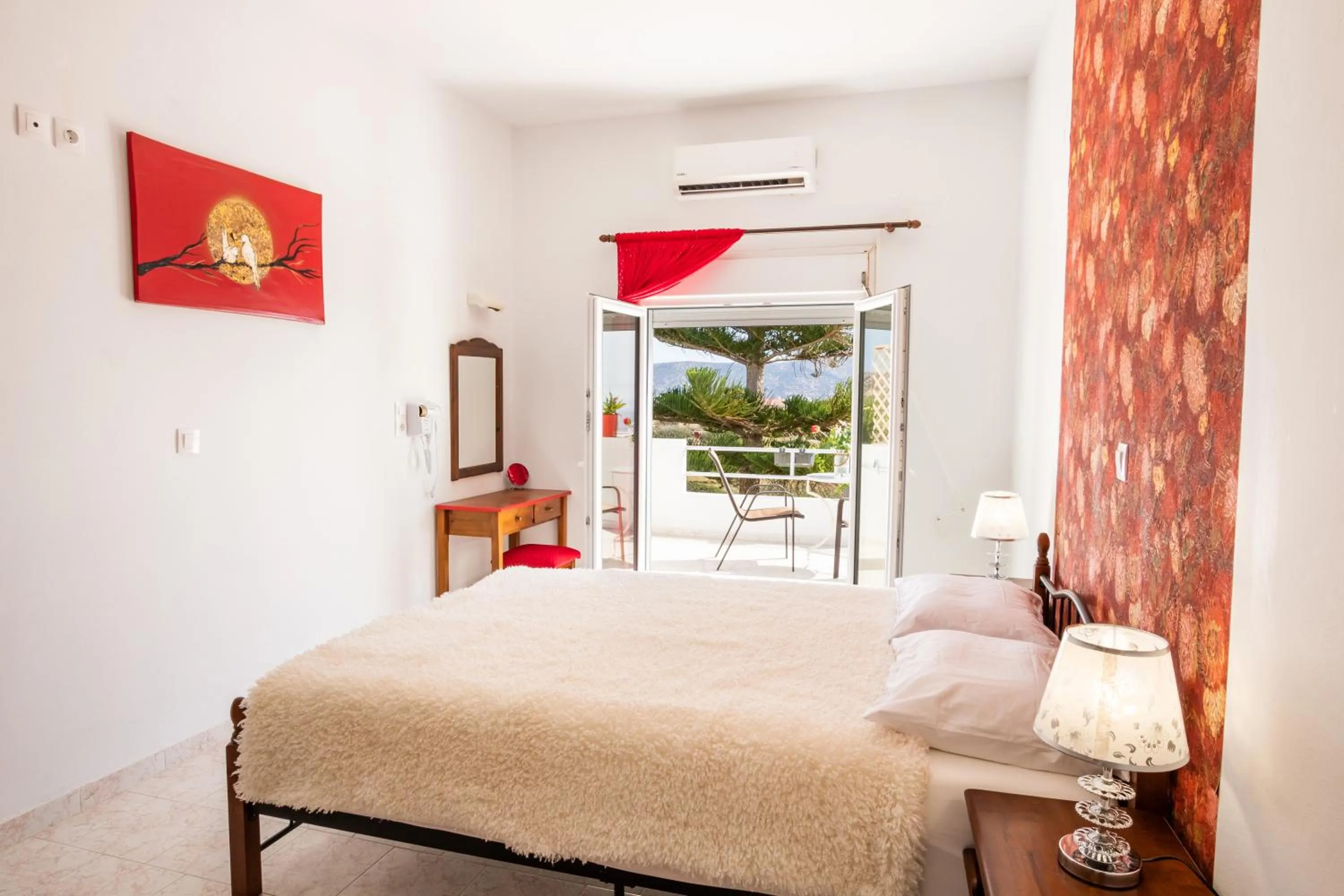 Perama Hotel, Karpathos