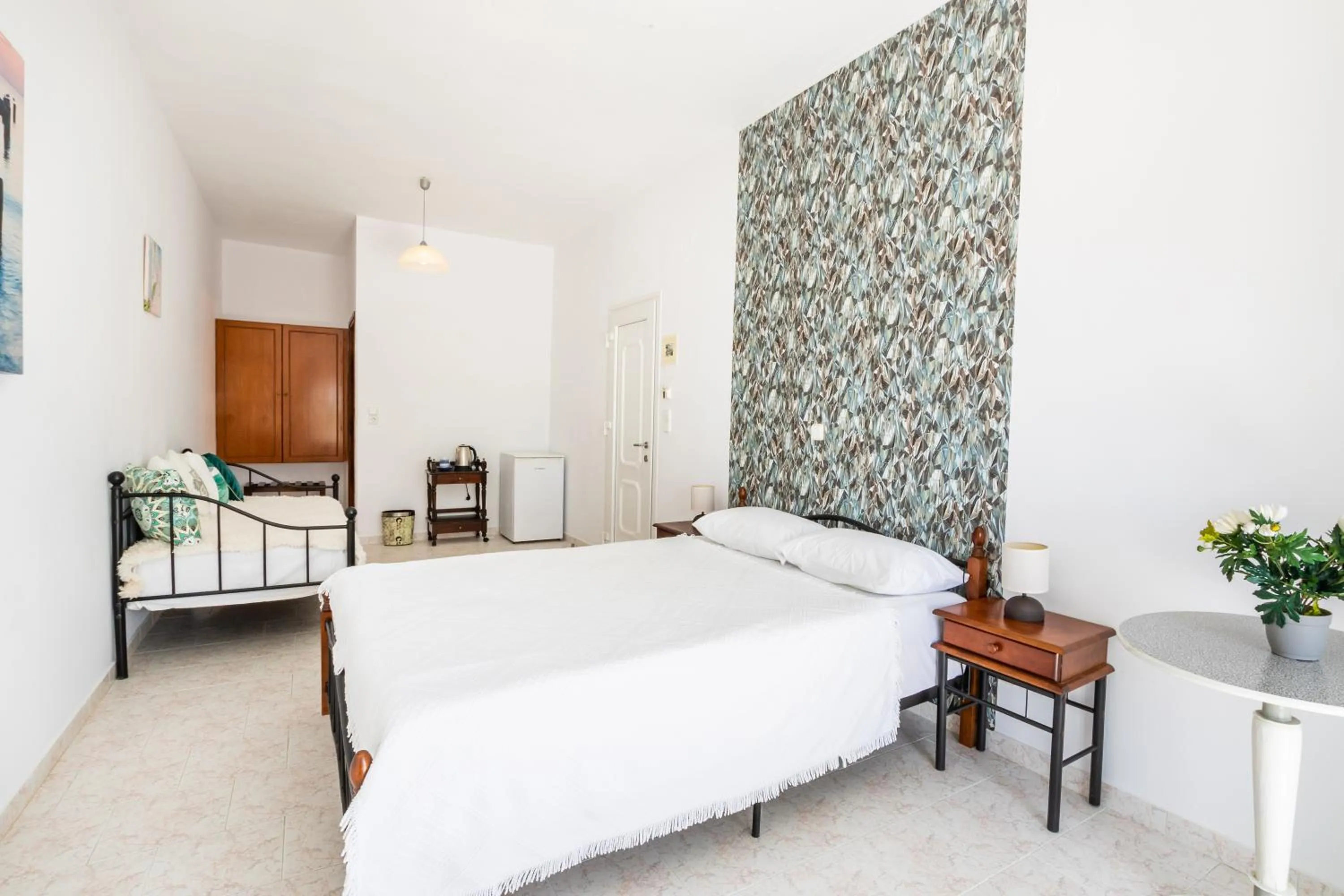 Perama Hotel, Karpathos