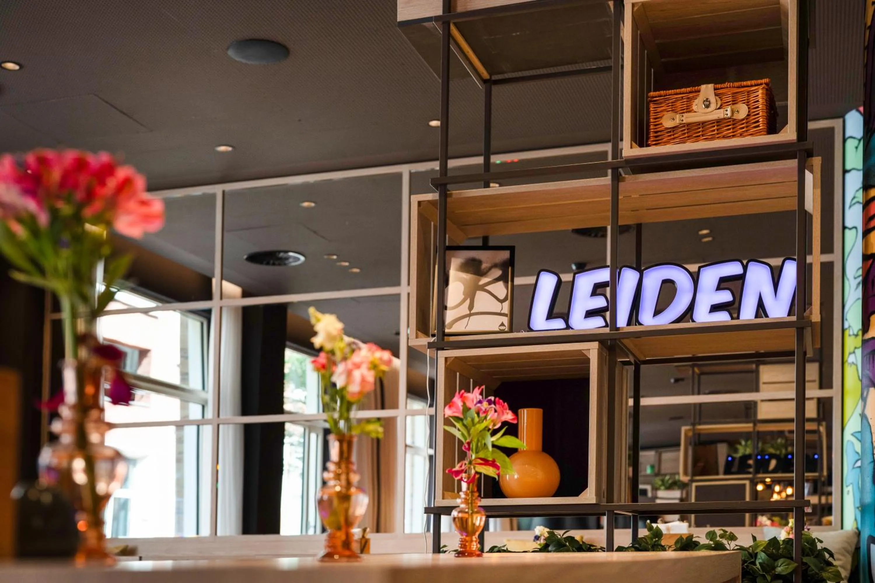 Lounge or bar in IntercityHotel Leiden