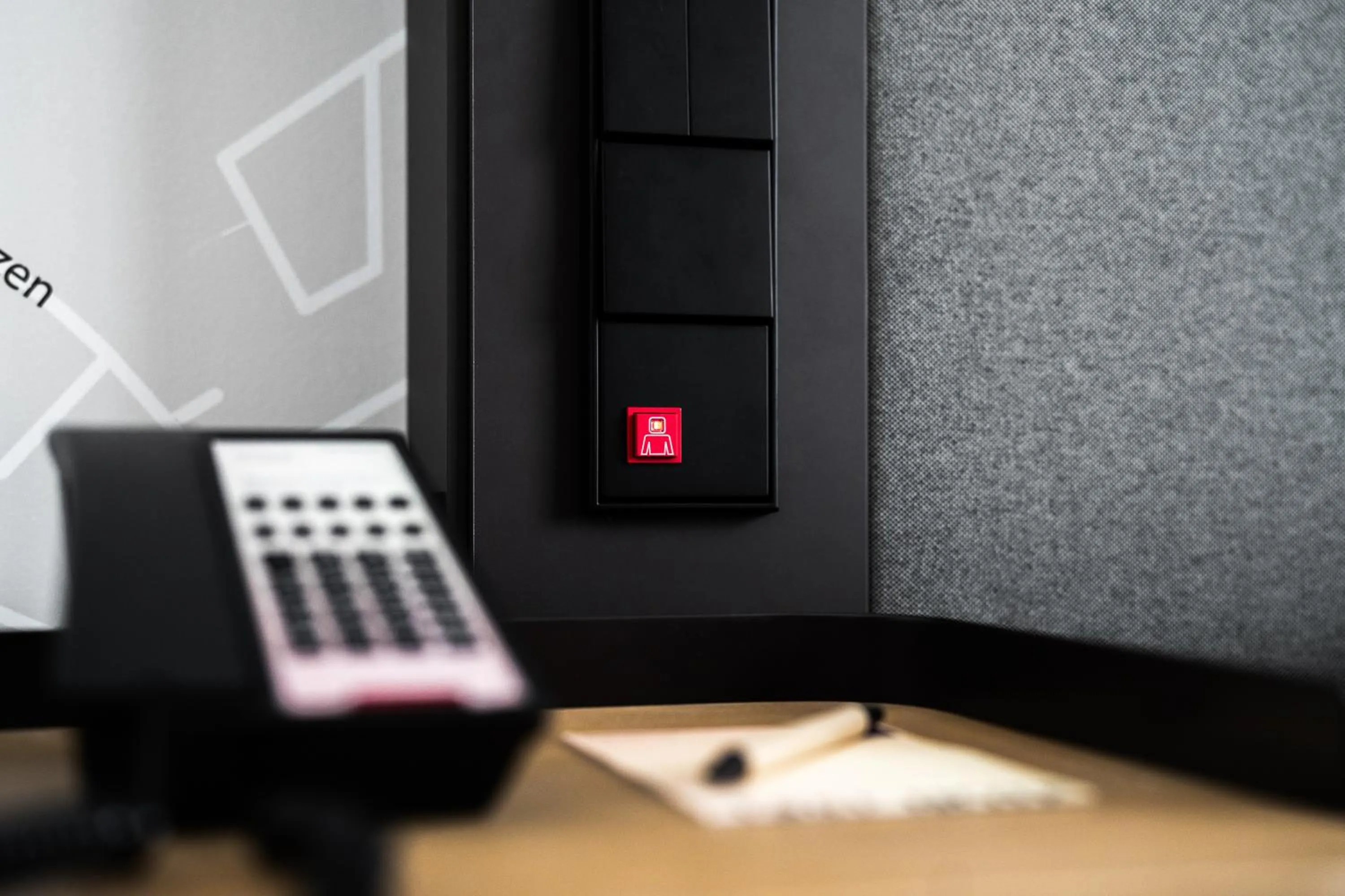 Bedroom in IntercityHotel Leiden